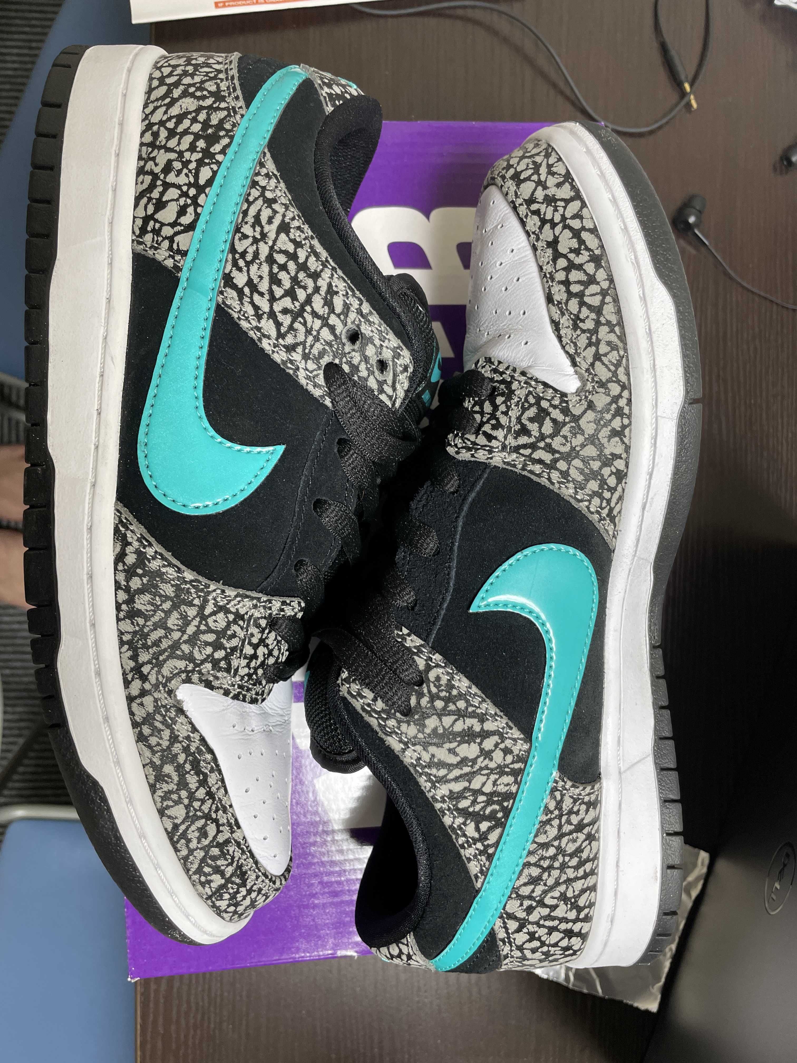 Nike SB Dunk Low "Elephant/Safari"