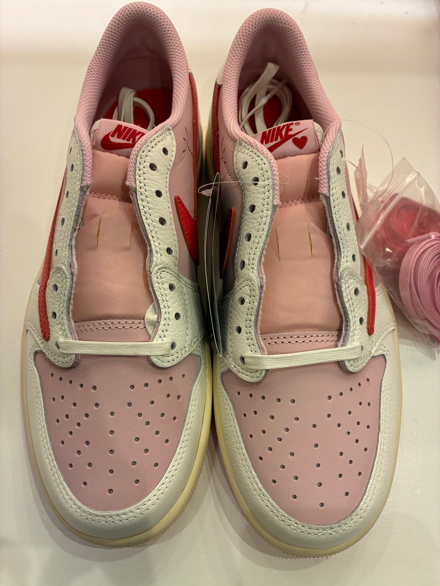 Travis Scott × Nike Air Jordan 1 Retro Low OG "Sail/Tropical Pink"