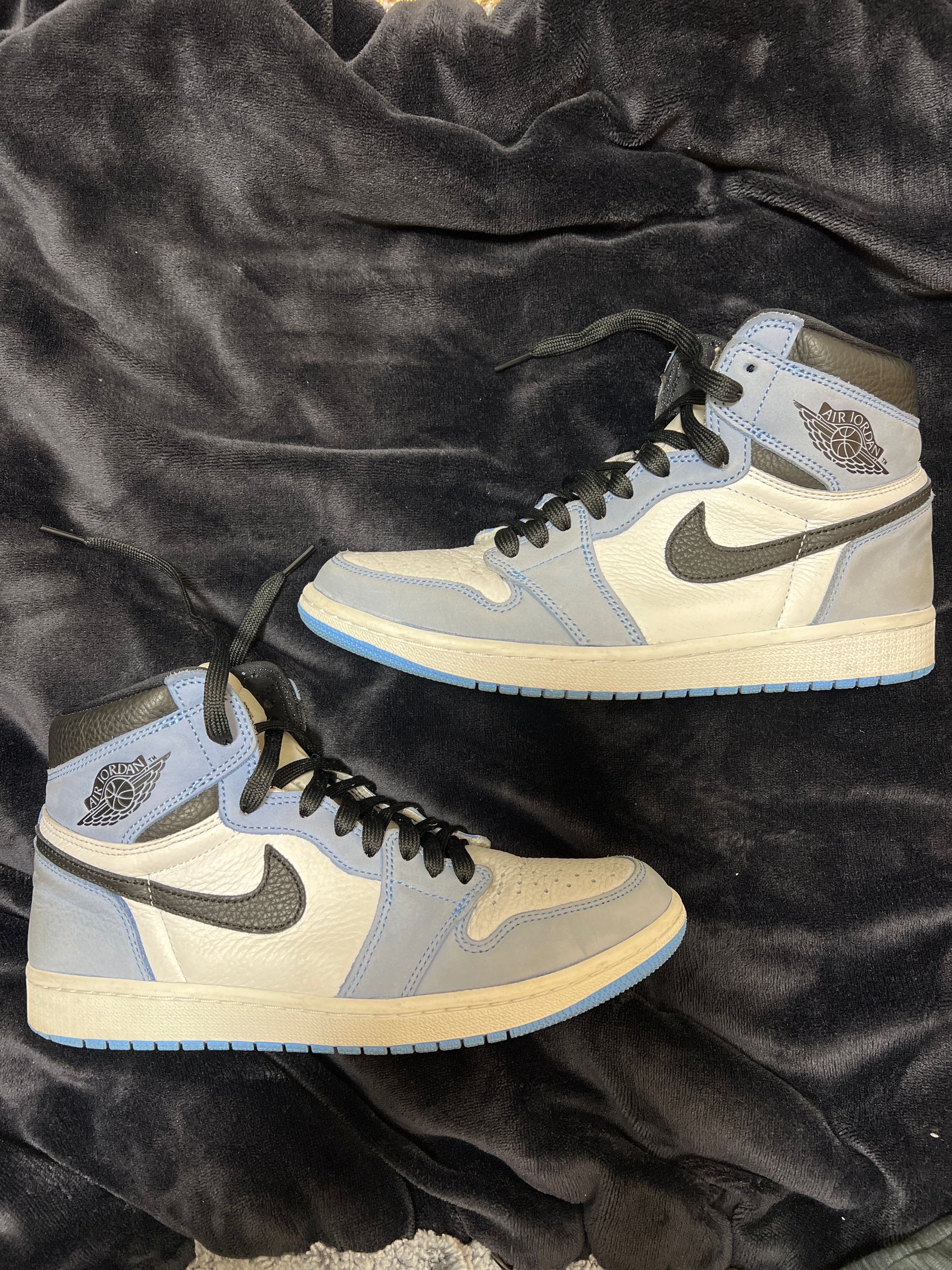Nike Air Jordan 1 High OG "University Blue"