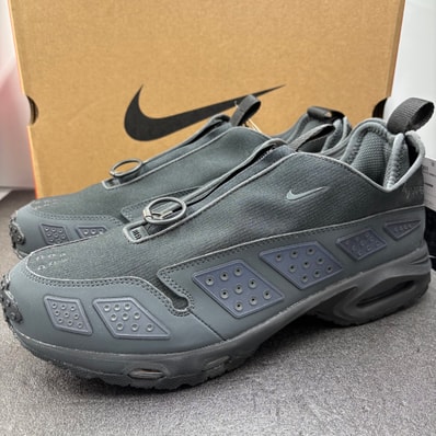 Nike Women's Air Max SNDR GORE-TEX "Black and Dark Smoke Grey"