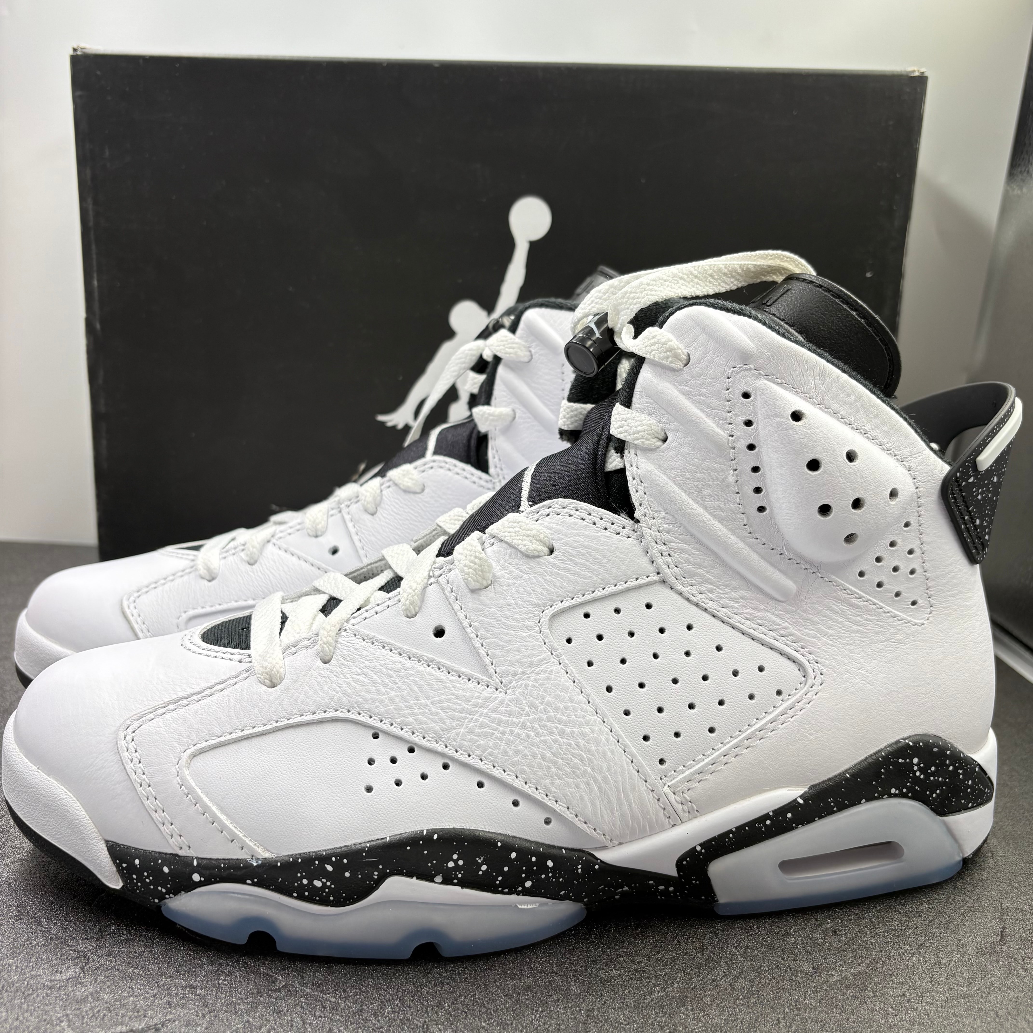 Nike Air Jordan 6 Retro "White and Black"