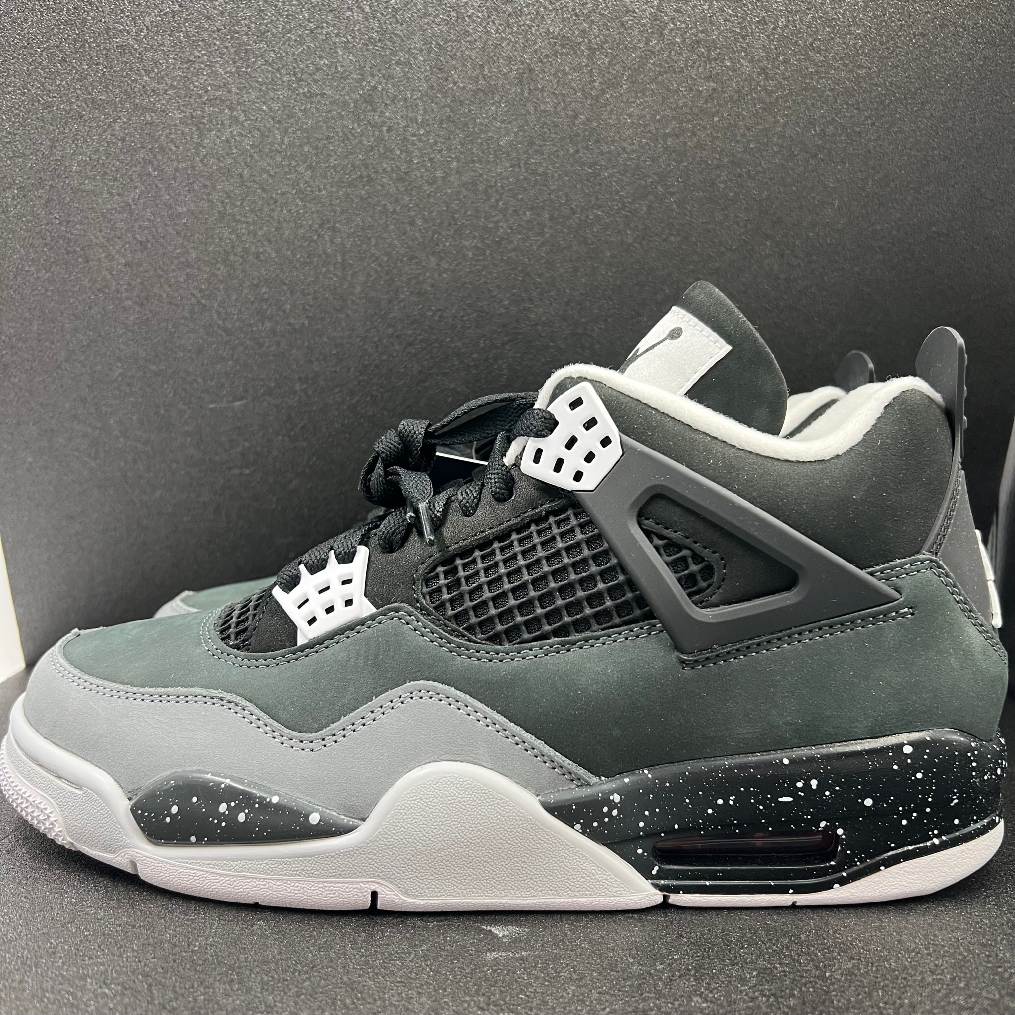 Nike Air Jordan 4 Retro "Fear"