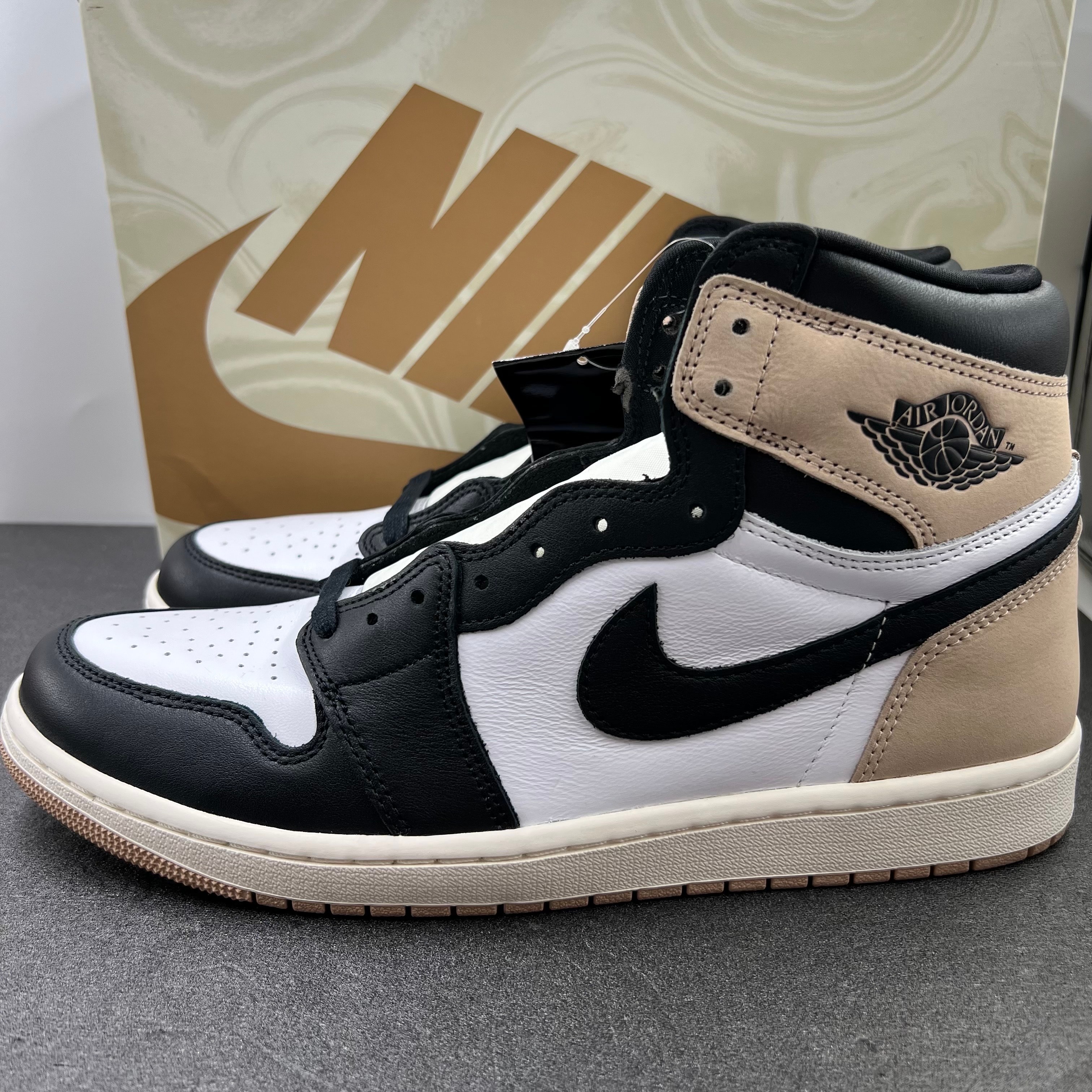 Nike Women's Air Jordan 1 Retro High OG "Latte"