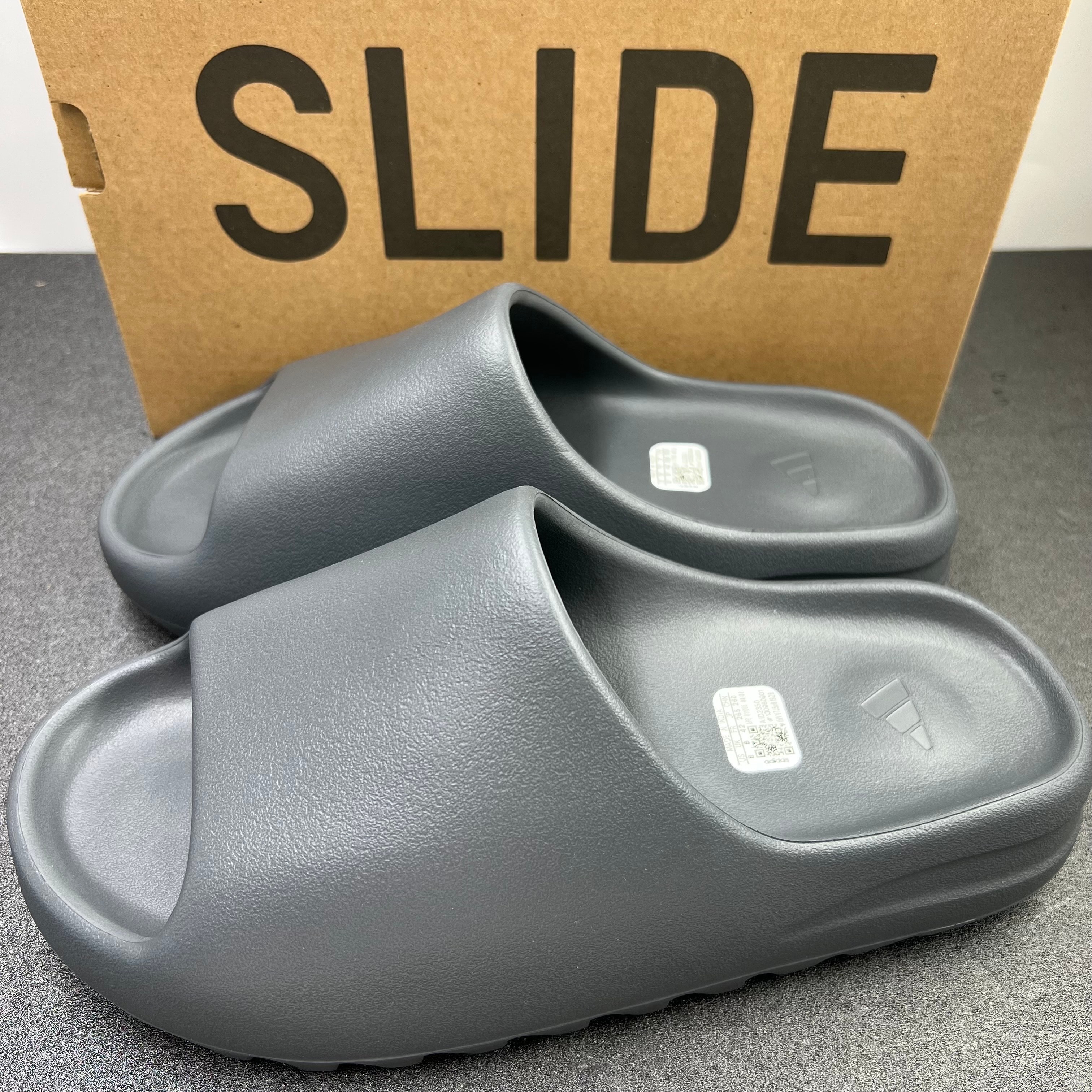 adidas YEEZY Slide "Slate Grey"