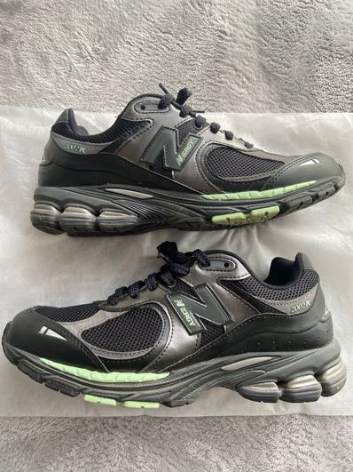 New Balance 2002R "Black/Green"
