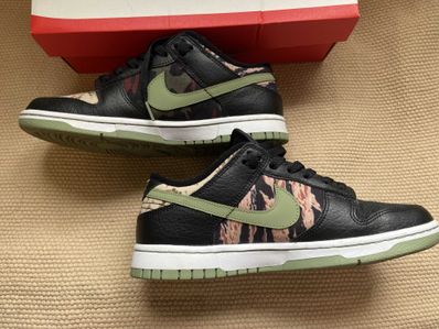 NIKE DUNK LOW SE "BLACK MULTI CAMO"