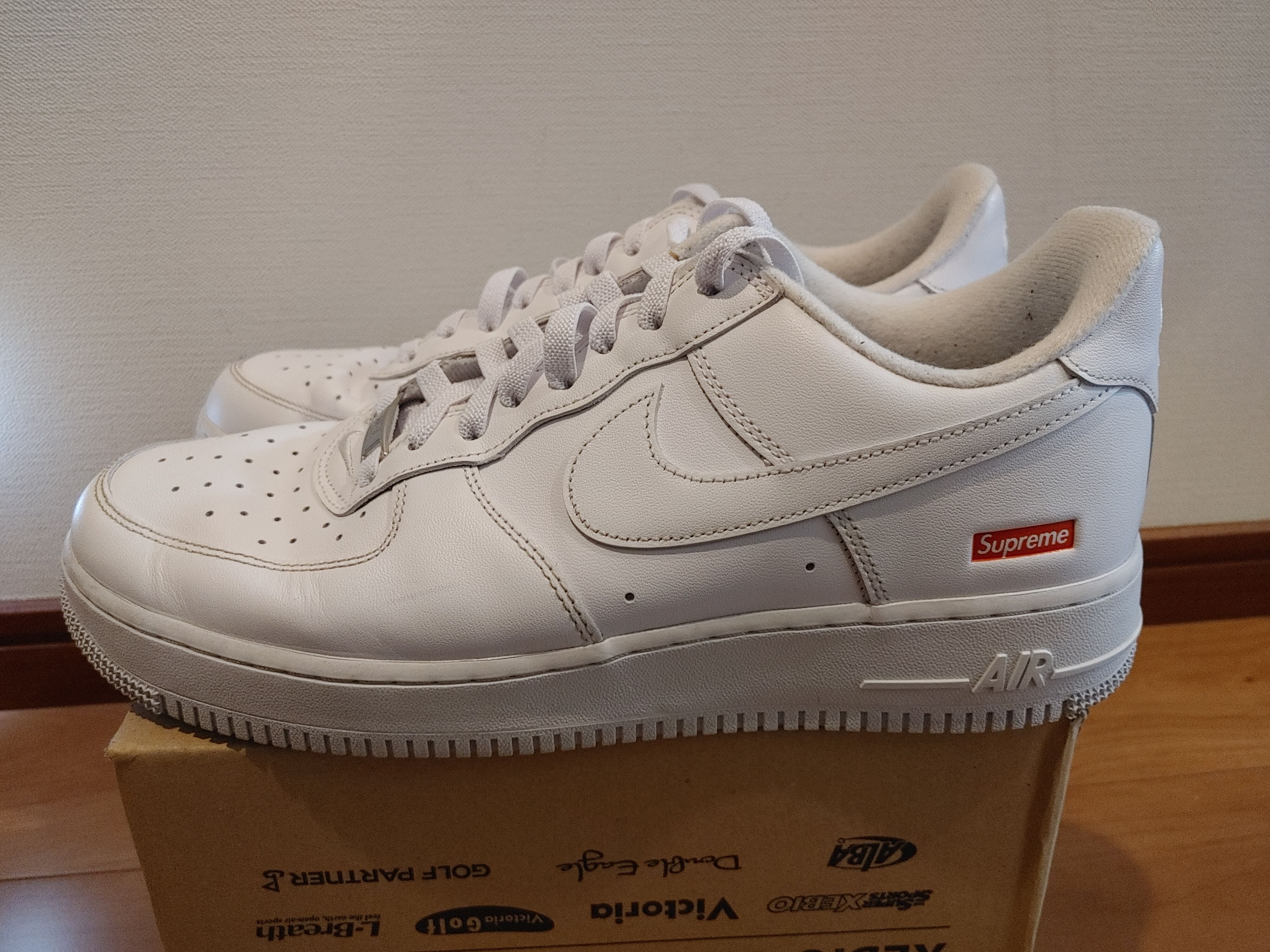 Supreme × Nike Air Force 1 Low "White"