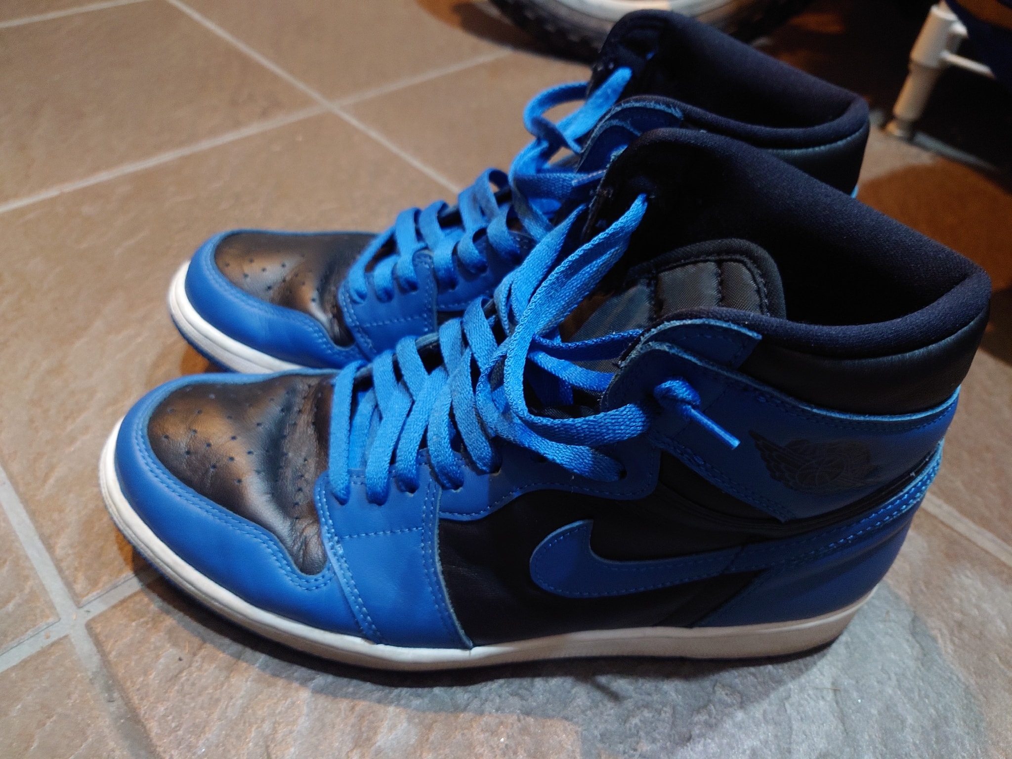 Nike Air Jordan 1 Retro High OG "Dark Marina Blue"