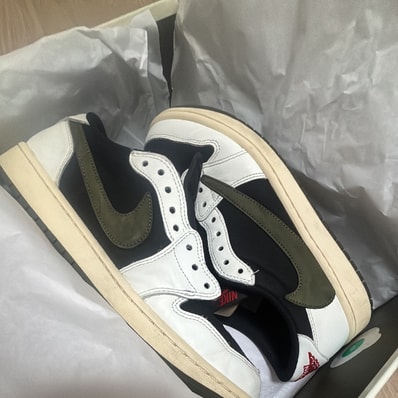Travis Scott × Nike Women's Air Jordan 1 Low OG "Medium Olive"
