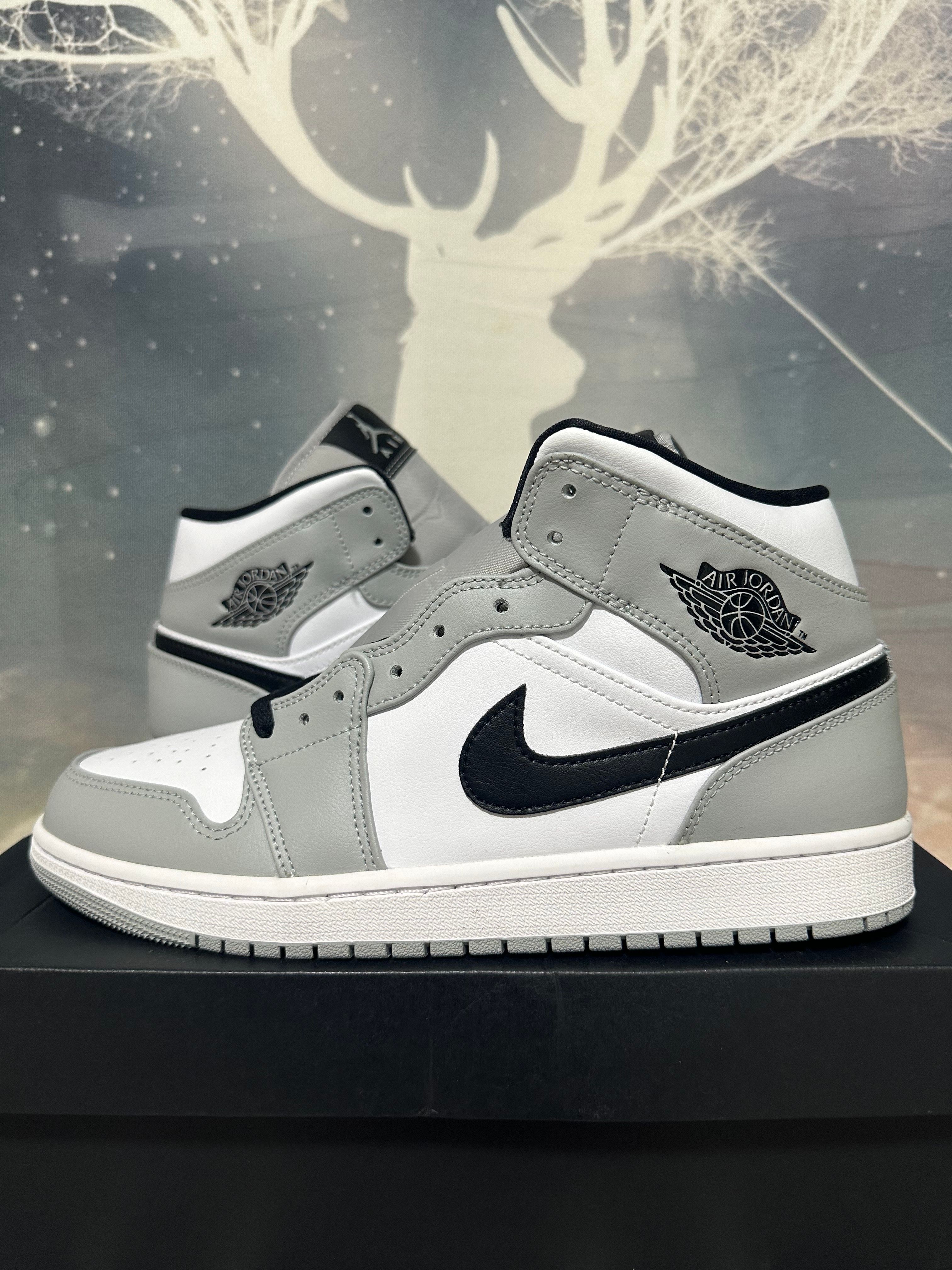 Nike Air Jordan 1 Mid "Light Smoke Grey/White/Black"
