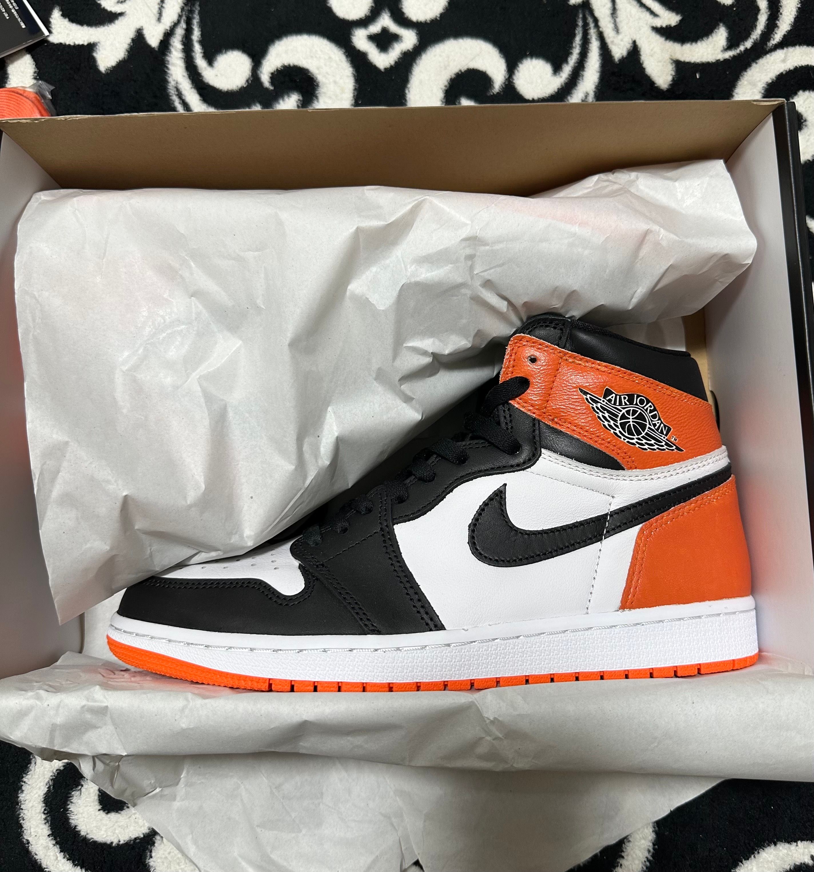 Nike Air Jordan 1 Retro High OG "Electro Orange"