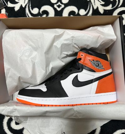 Nike Air Jordan 1 Retro High OG "Electro Orange"