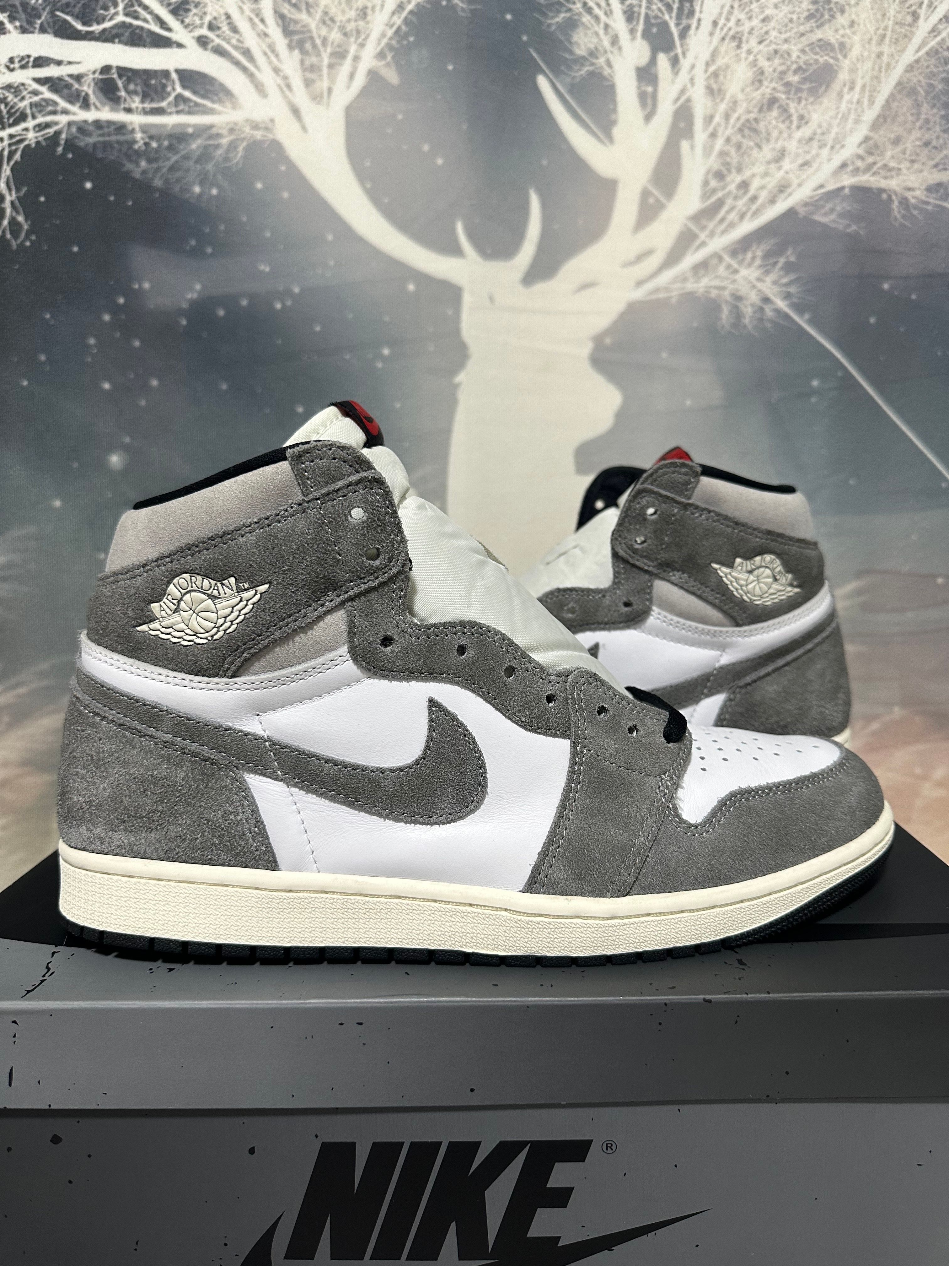 Nike Air Jordan 1 Retro High OG "Black and Smoke Grey"