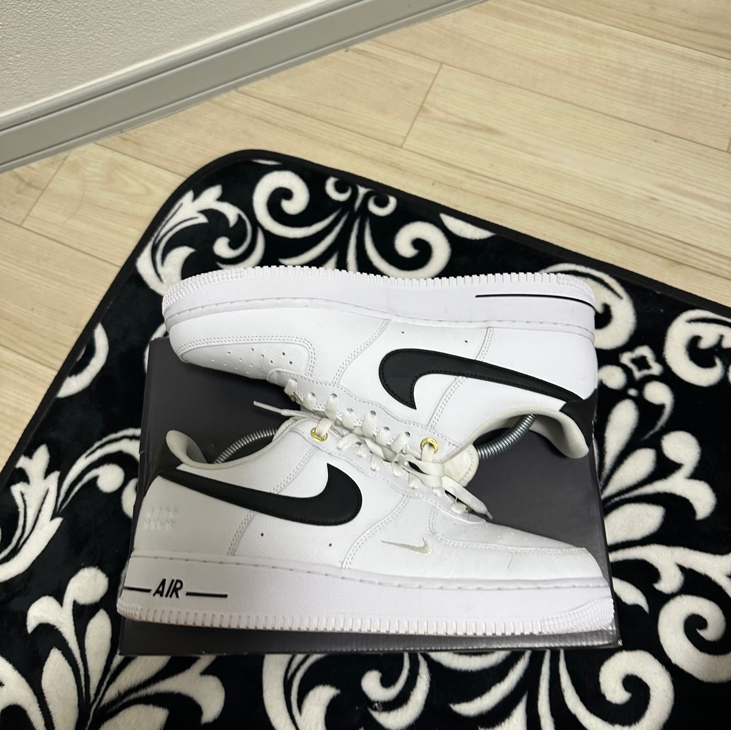 Nike Air Force 1 Low '07 LV8 40th Anniversary "Black/White-Metallic Gold"