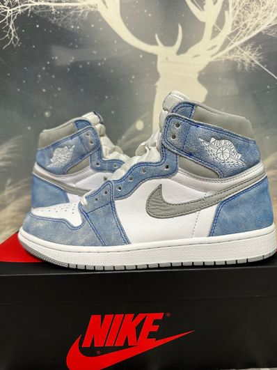 Nike Air Jordan 1 High OG "Hyper Royal"