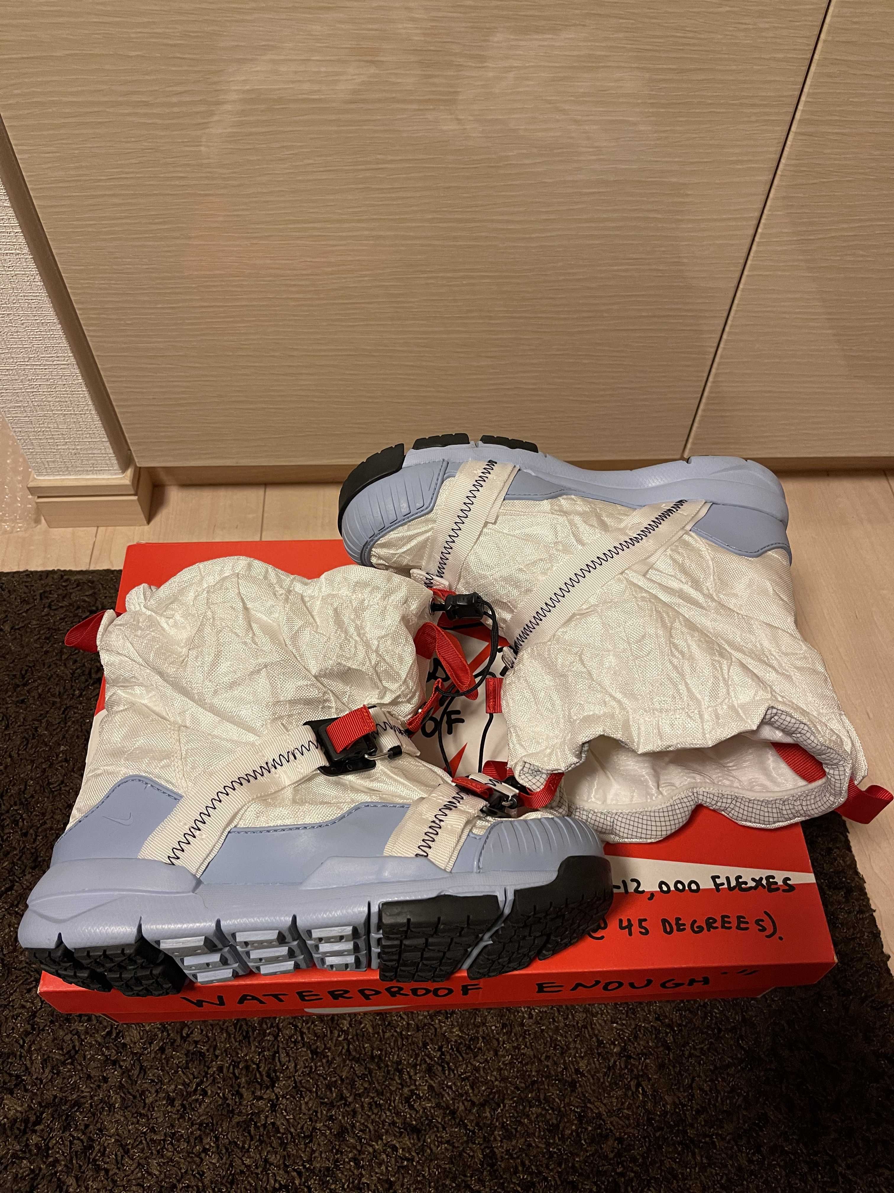 TOM SACHS × NIKE MARSYARD OVERSHOE "WHITE/LIGHT BLUE"