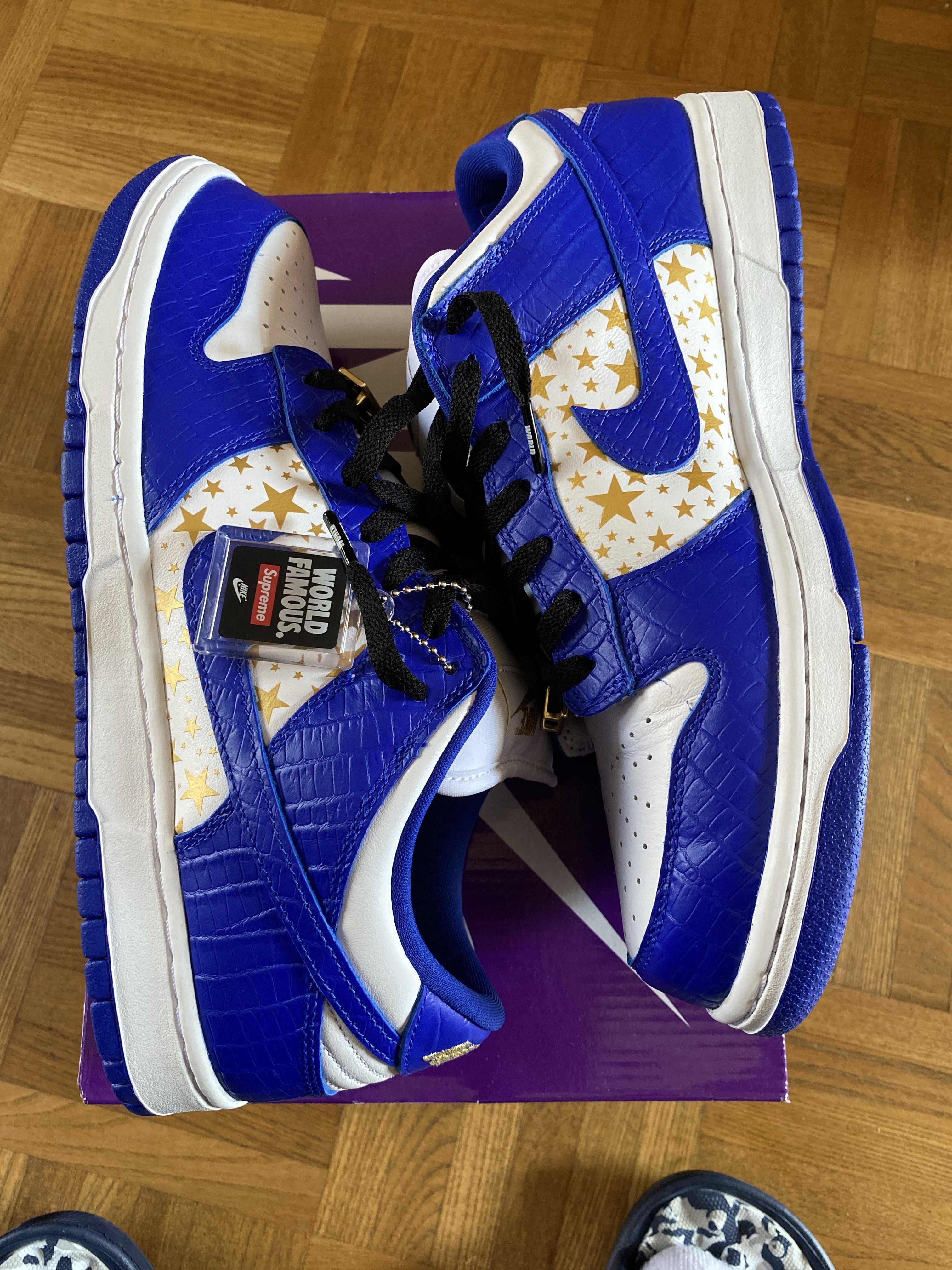Supreme × Nike SB Dunk Low OG QS Gold Stars "White/Hyper Blue"