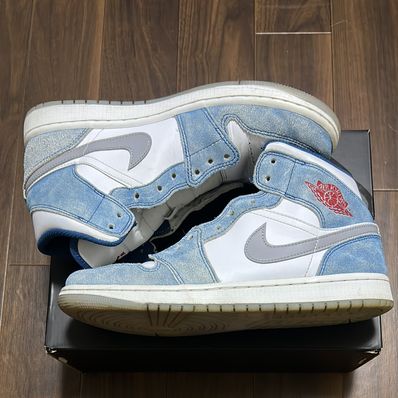 Nike Air Jordan 1 Mid SE "White/Hyper Royal/Red"