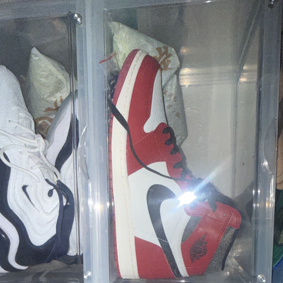 ナイキ エアジョーダン1 ハイ OG "ロスト&ファウンド/シカゴ"