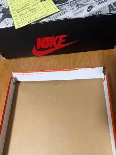 Nike Air Jordan 1 High OG "Lost & Found/Chicago"