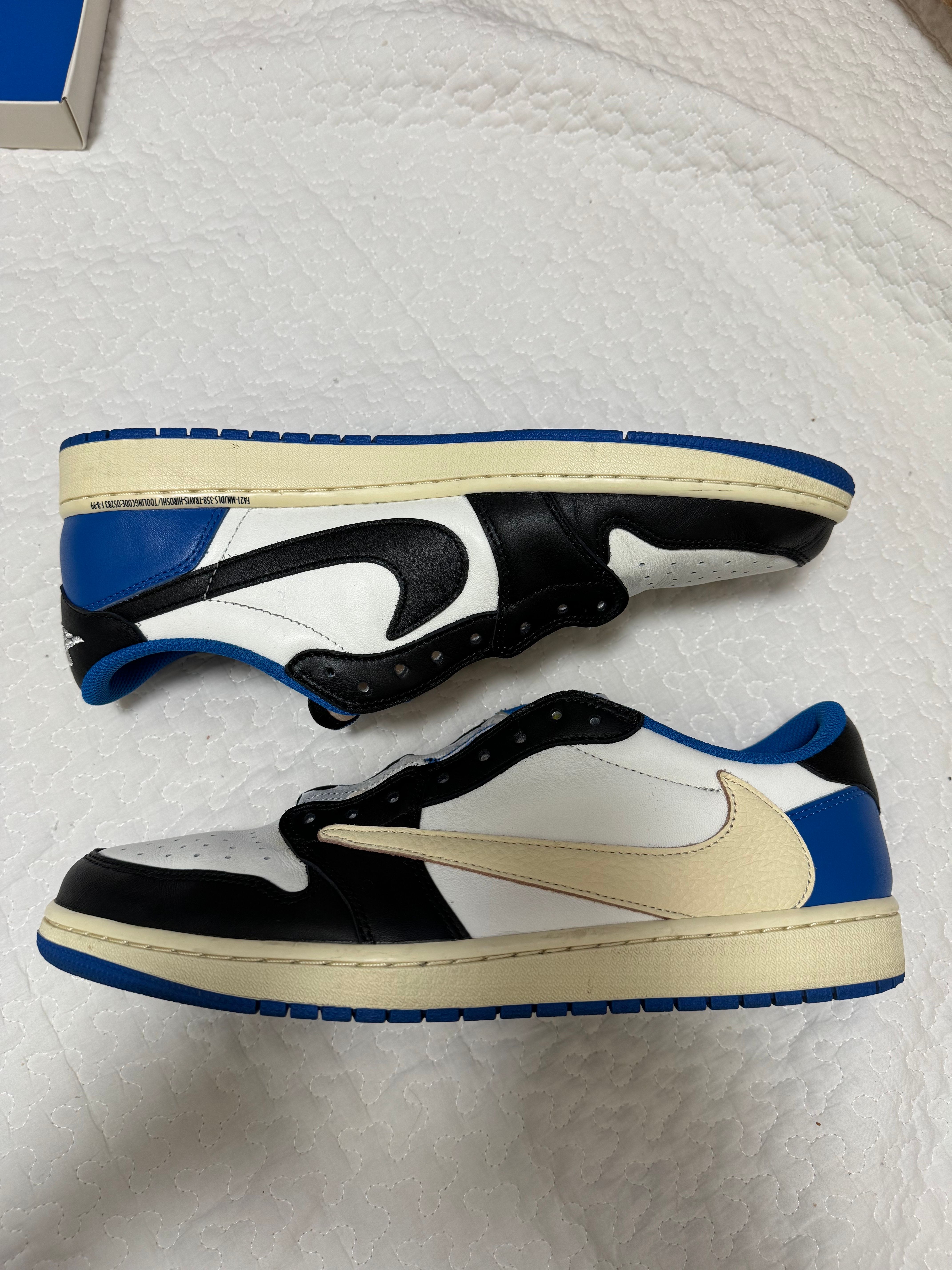 Travis Scott × fragment design × Nike Air Jordan 1 Low OG SP "Military Blue"