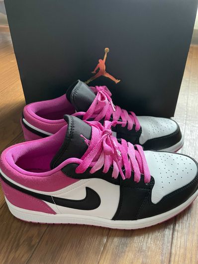 Nike Air Jordan 1 Low "Black/White-Magenta"