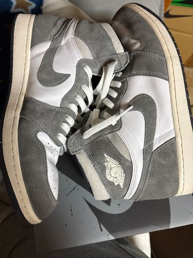 Nike Air Jordan 1 Retro High OG "Black and Smoke Grey"