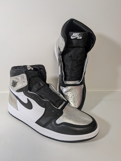 Nike Women's Air Jordan 1 Retro High OG "Silver Toe"