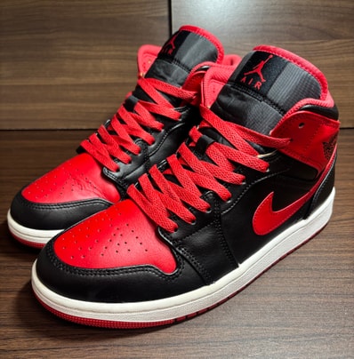 Nike Air Jordan 1 Mid "Bred Toe"