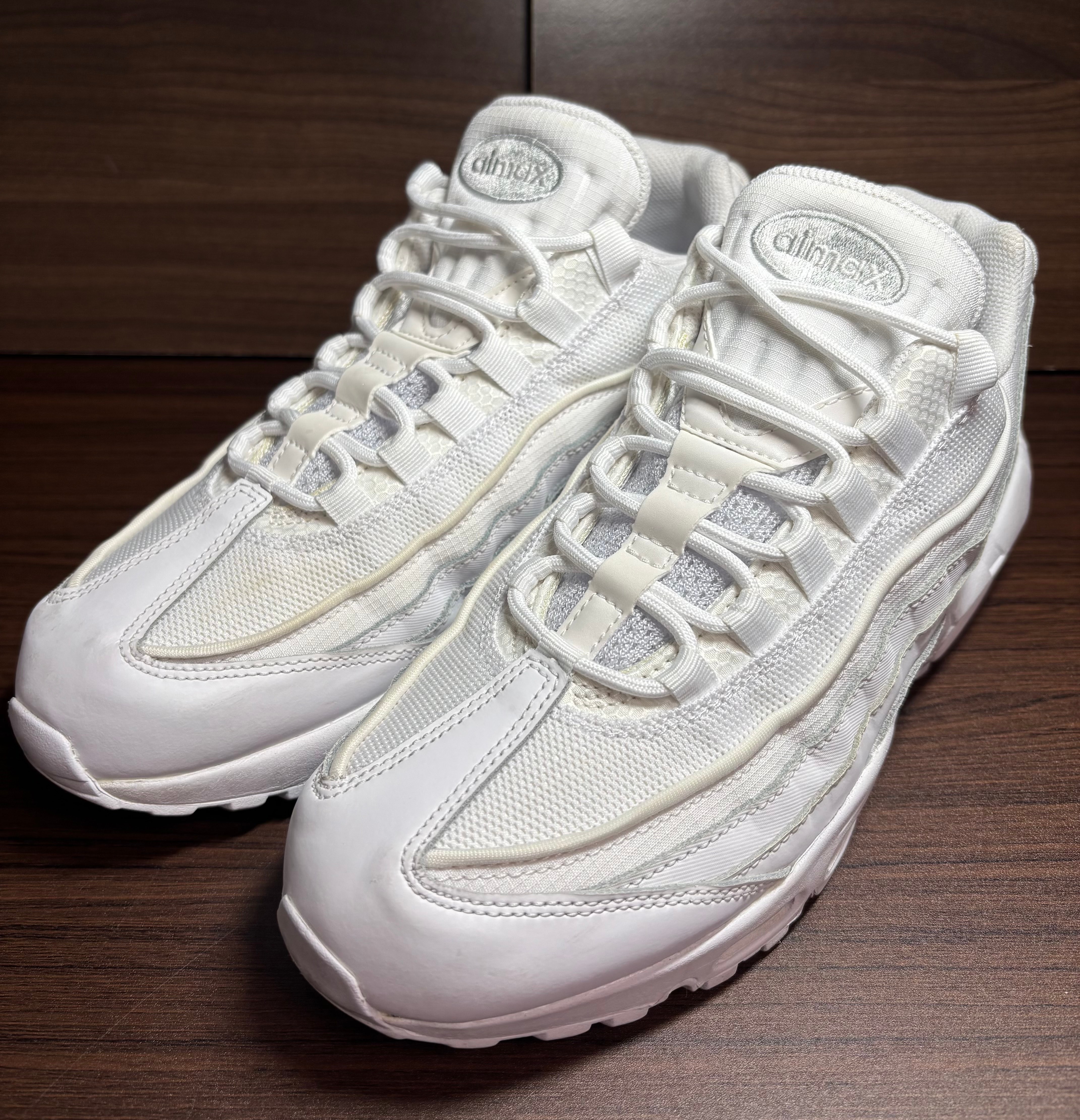 ナイキ エアマックス95 エッセンシャル "ホワイト/グレーフォグ"