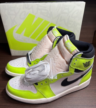 Nike Air Jordan 1 High OG "Volt/Visionaire"