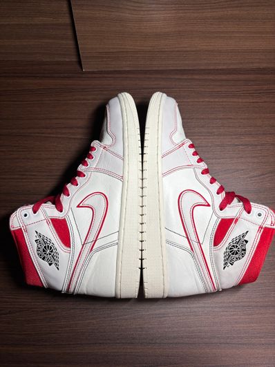 Nike Air Jordan 1 Retro High OG "Sail/University Red"