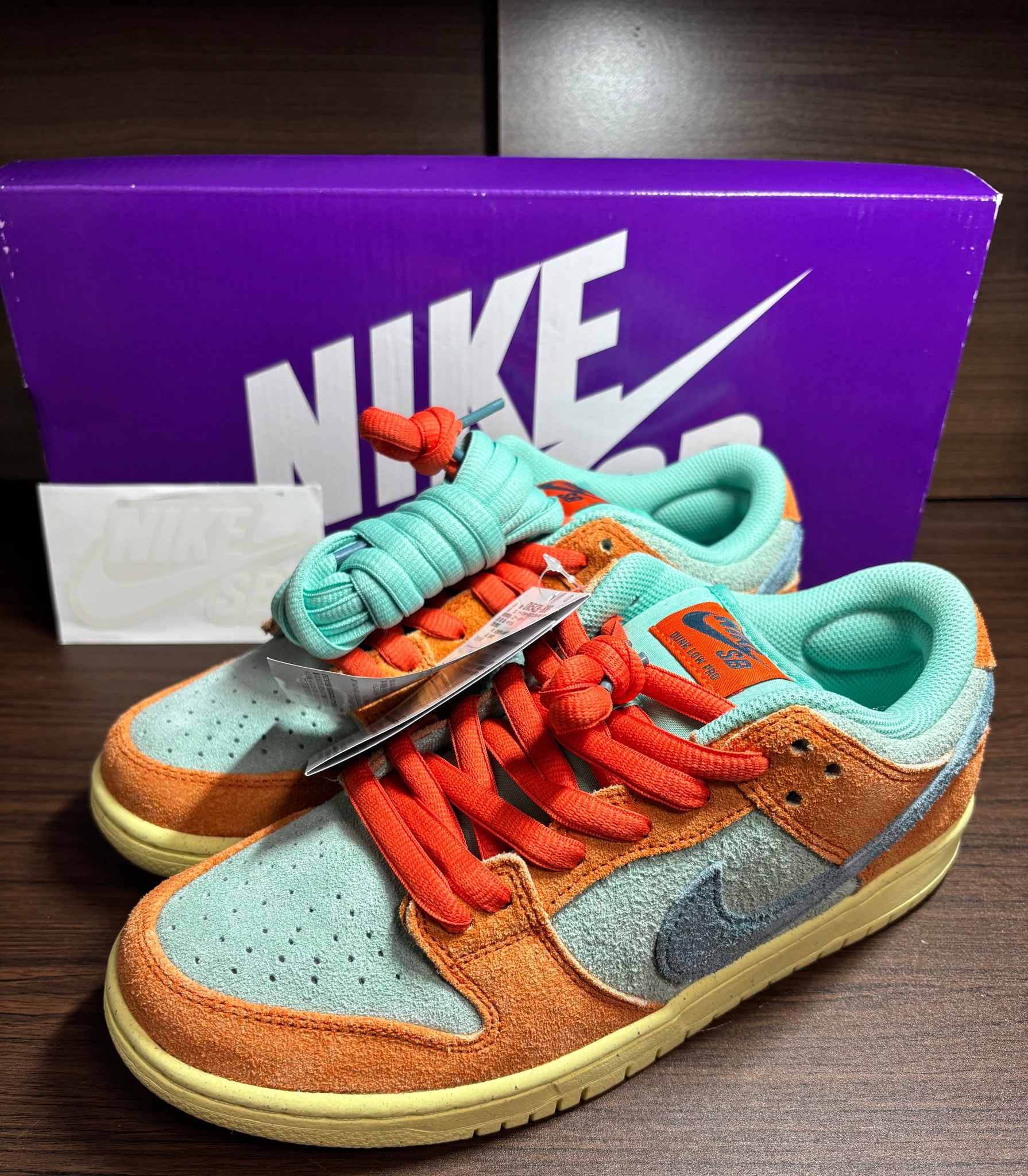 Nike SB Dunk Low Pro PRM "Orange and Emerald Rise"