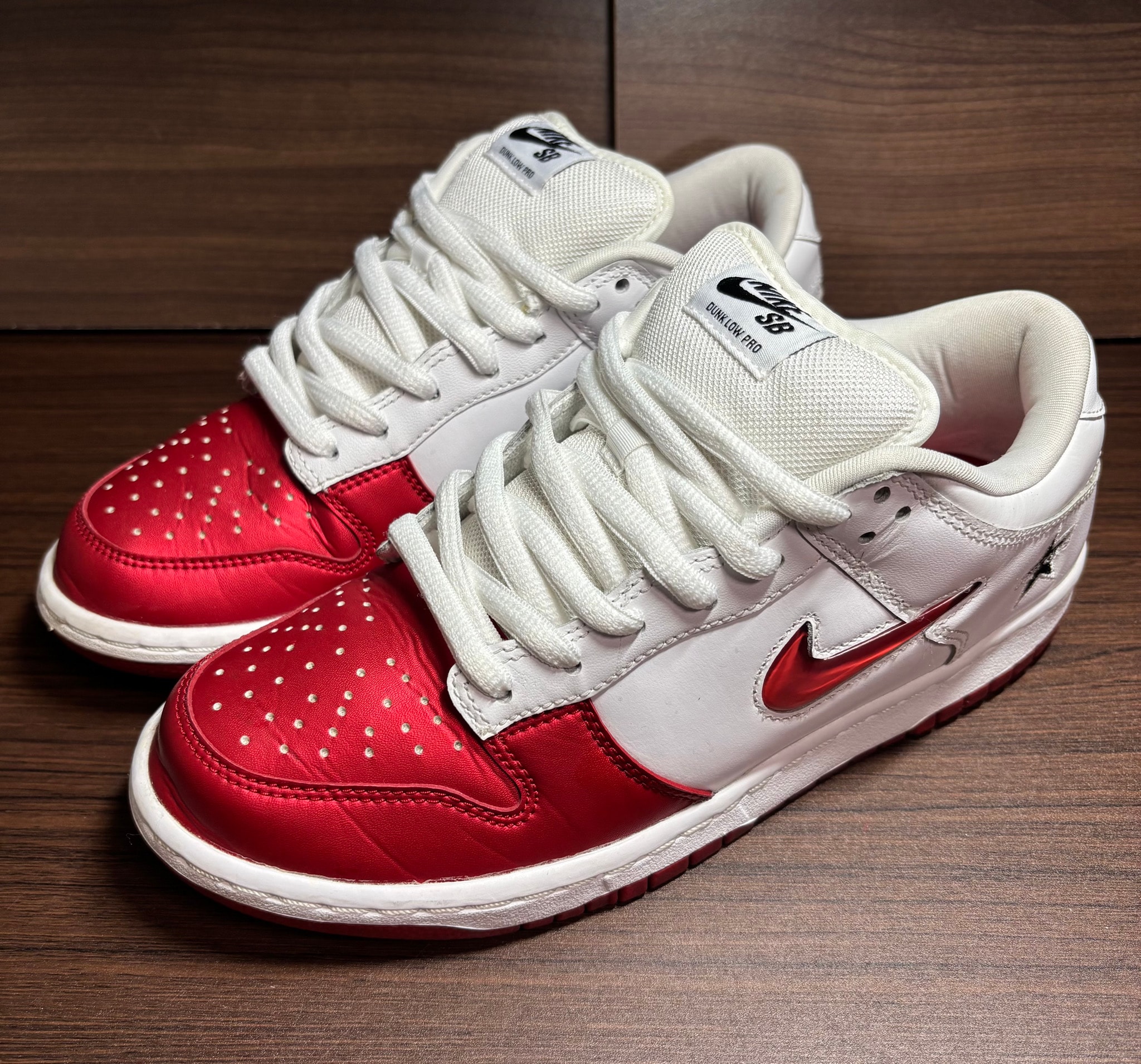 Supreme × Nike Dunk Low "Varsity Red/White"