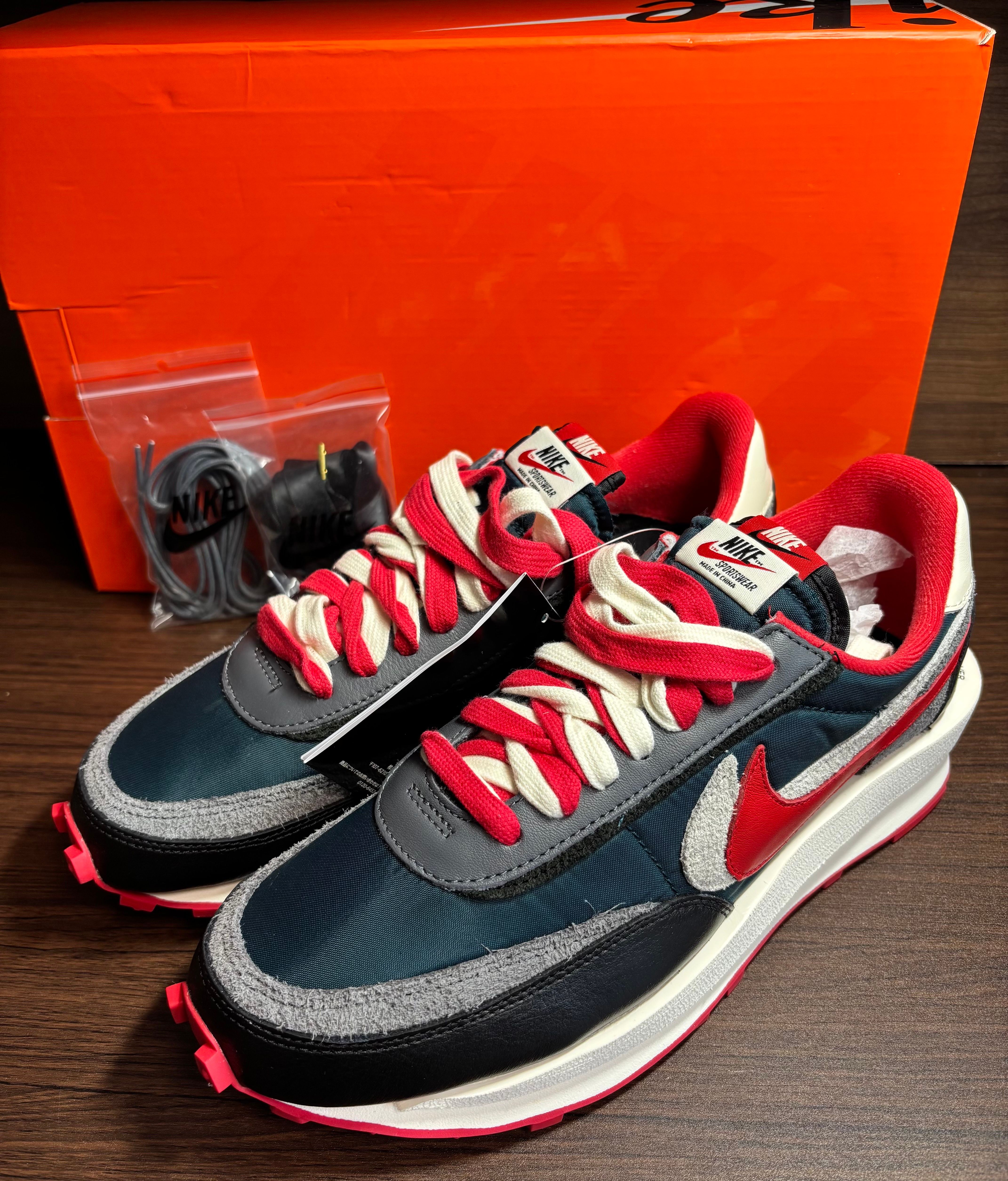 UNDERCOVER × sacai × Nike LD Waffle "Midnight Spruce/Pale Ivory-Dark Grey-University Red"
