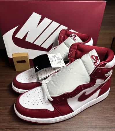 Nike Air Jordan 1 Retro High OG "Artisanal Red"