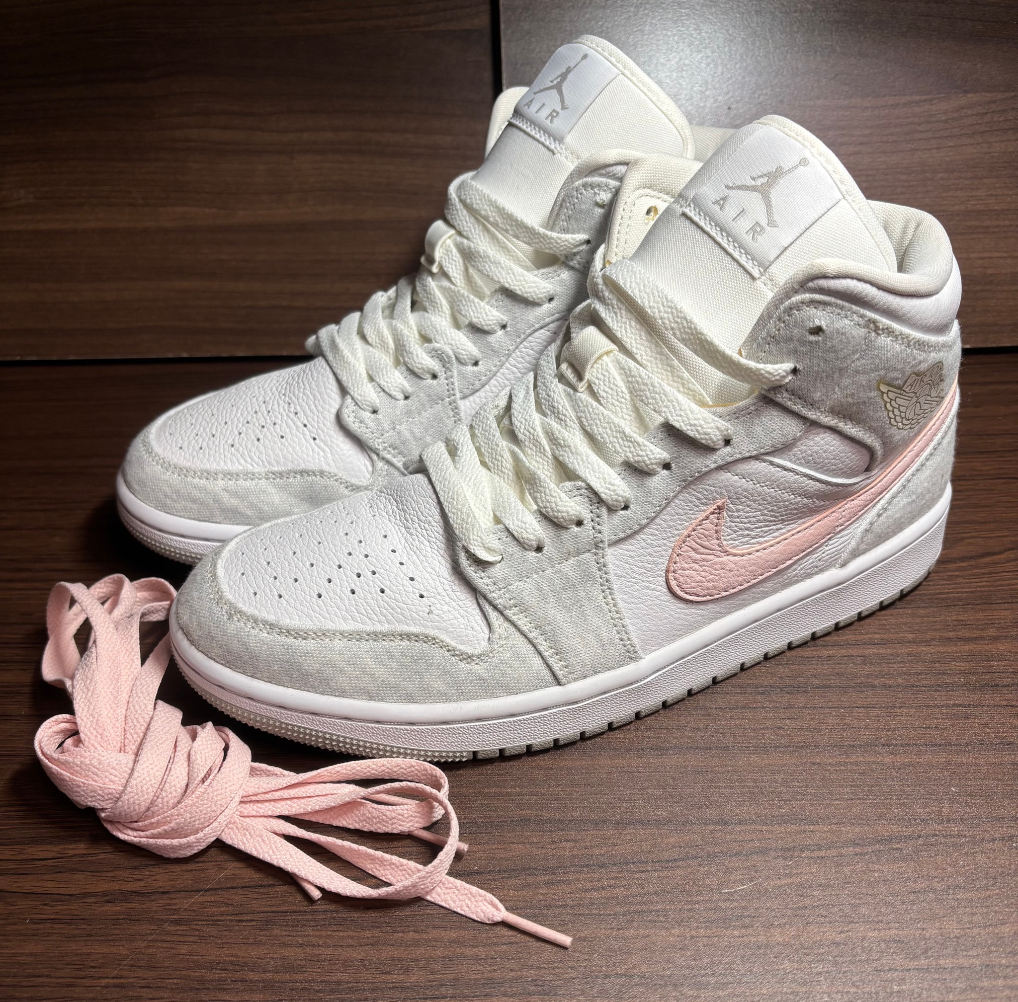 Nike Women's Air Jordan 1 Mid SE "Light Iron Ore"
