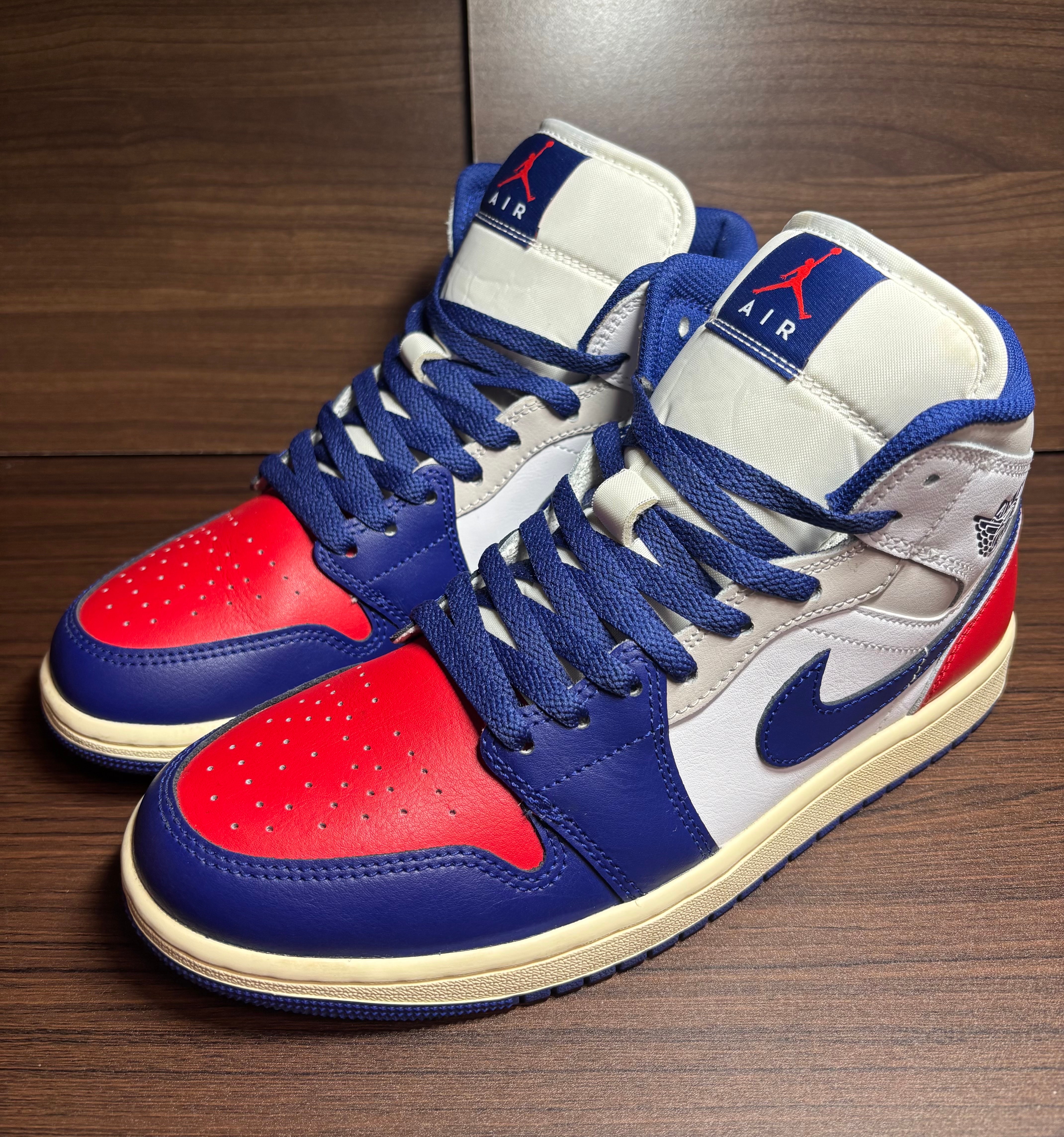 Nike Air Jordan 1 Mid "Rare Air"
