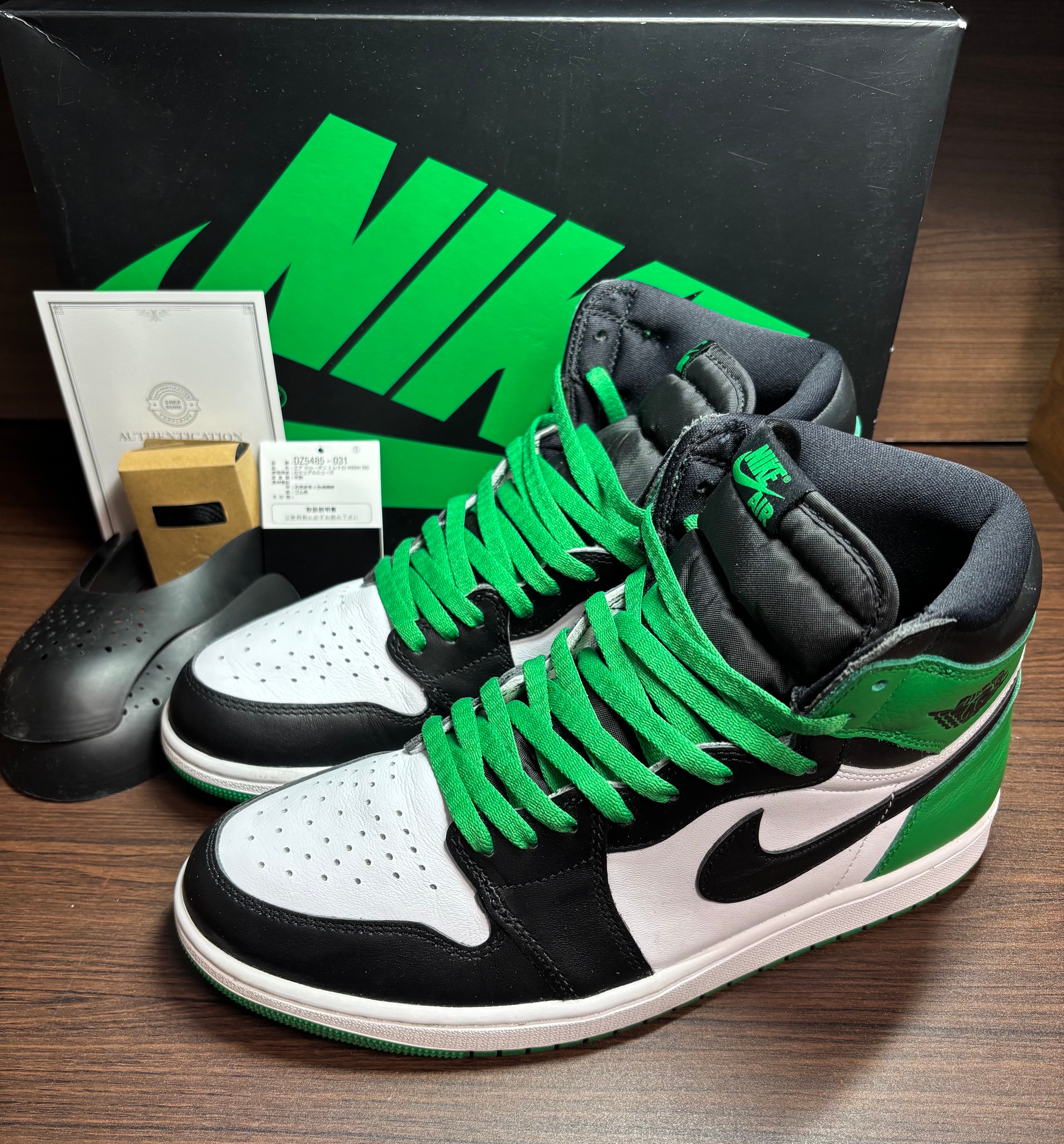 Nike Air Jordan 1 Retro High OG "Celtics/Black and Lucky Green" (2023)