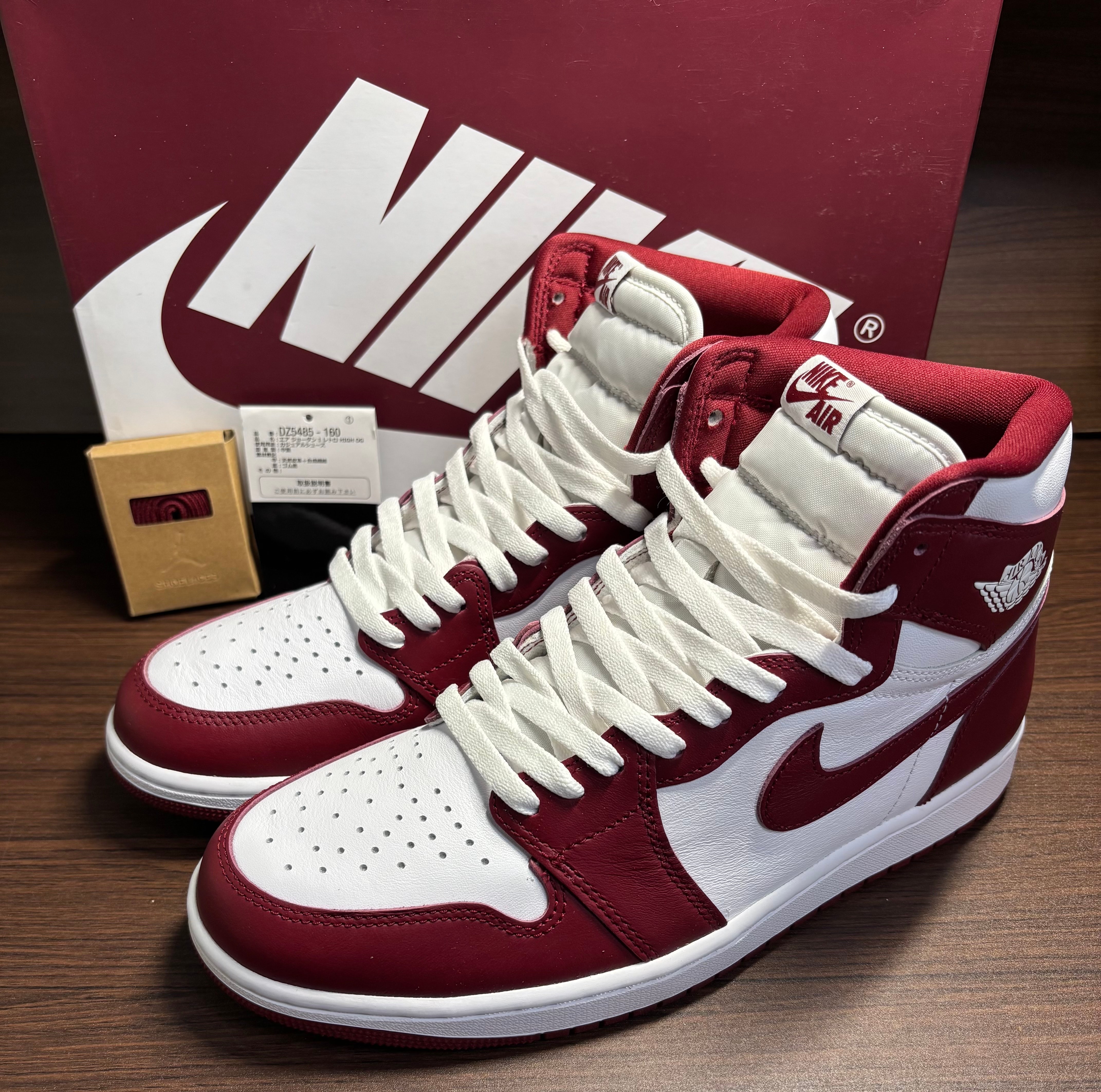 Nike Air Jordan 1 Retro High OG "Artisanal Red"