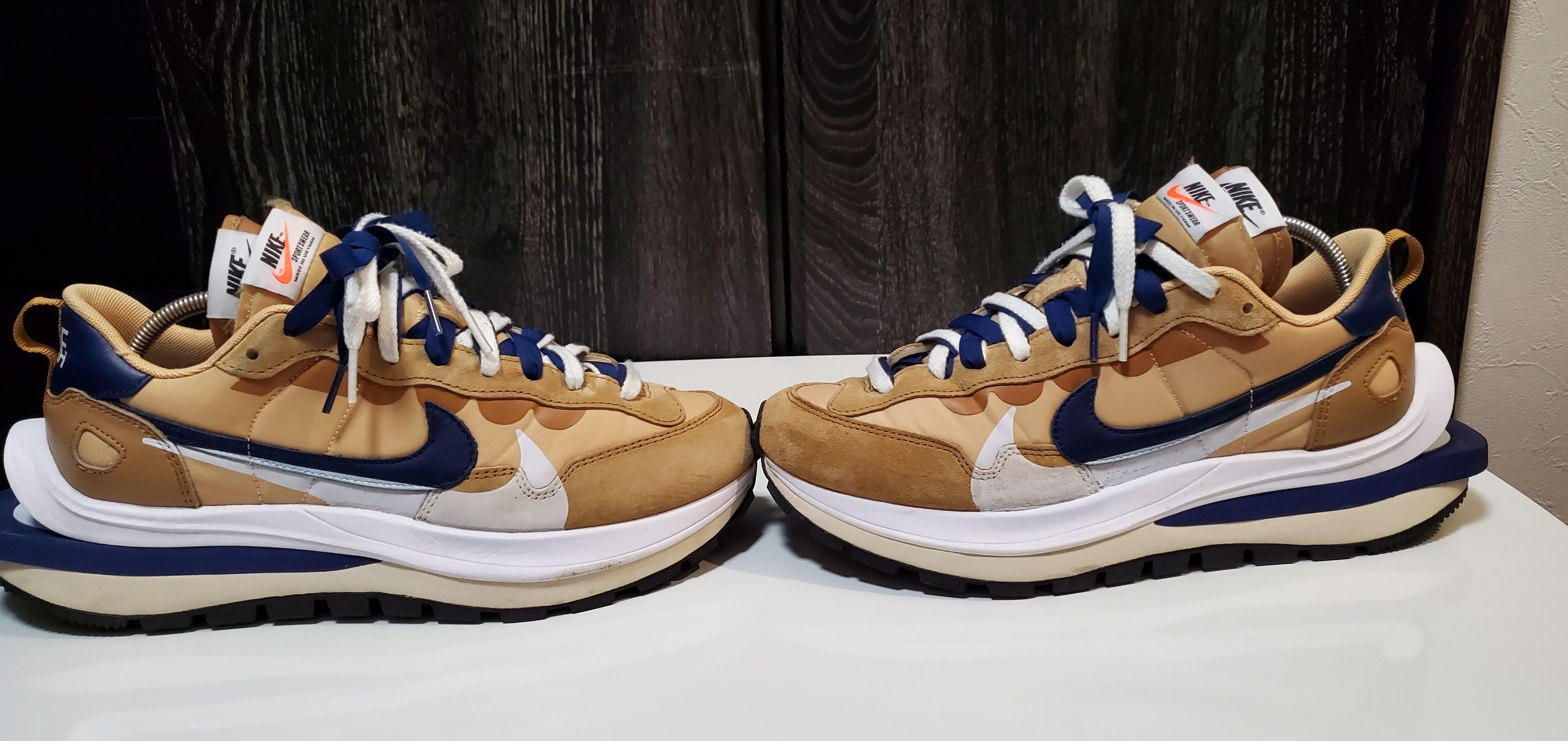 Sacai × Nike Vapor Waffle "Sesame And Blue Void"