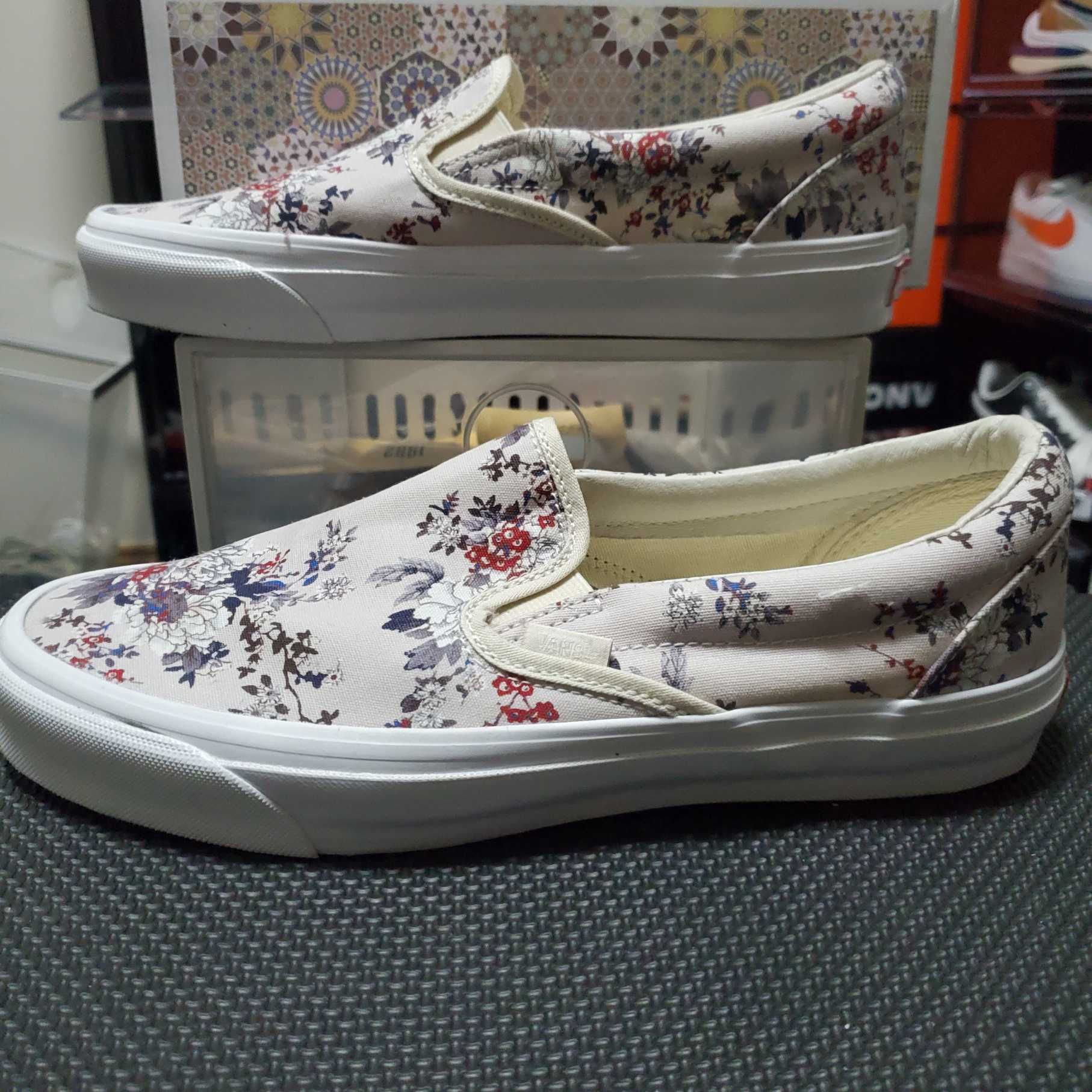 KITH × Vans Vault OG Classic Slip-On LX "Floral/Turtledove"
