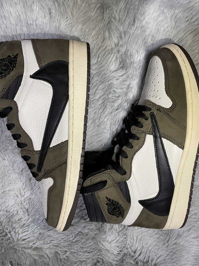 Travis Scott × Nike Air Jordan 1 Retro High OG TS SP "Sail/Dark Mocha"
