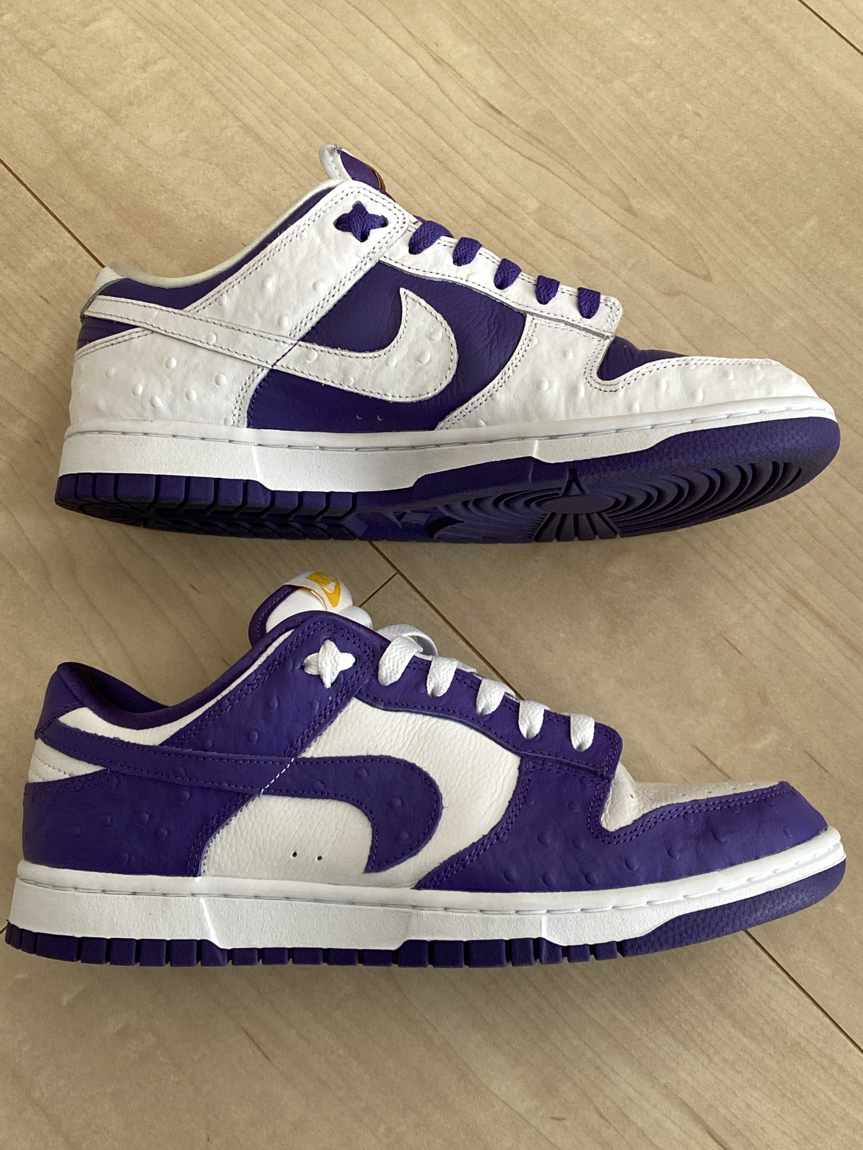 Nike Women's Dunk Low "Made You Look"