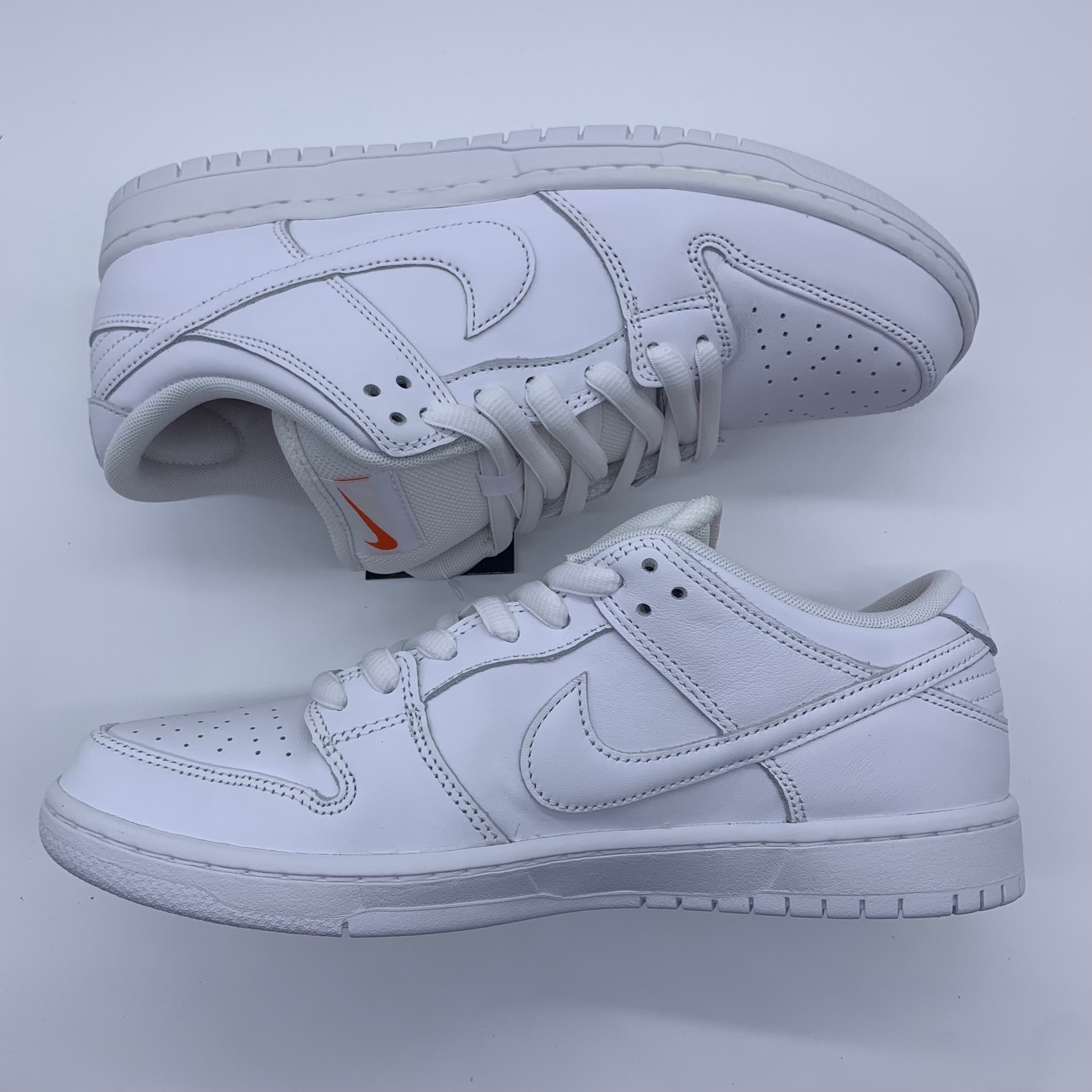 Nike SB Dunk Low Pro ISO "Triple White"