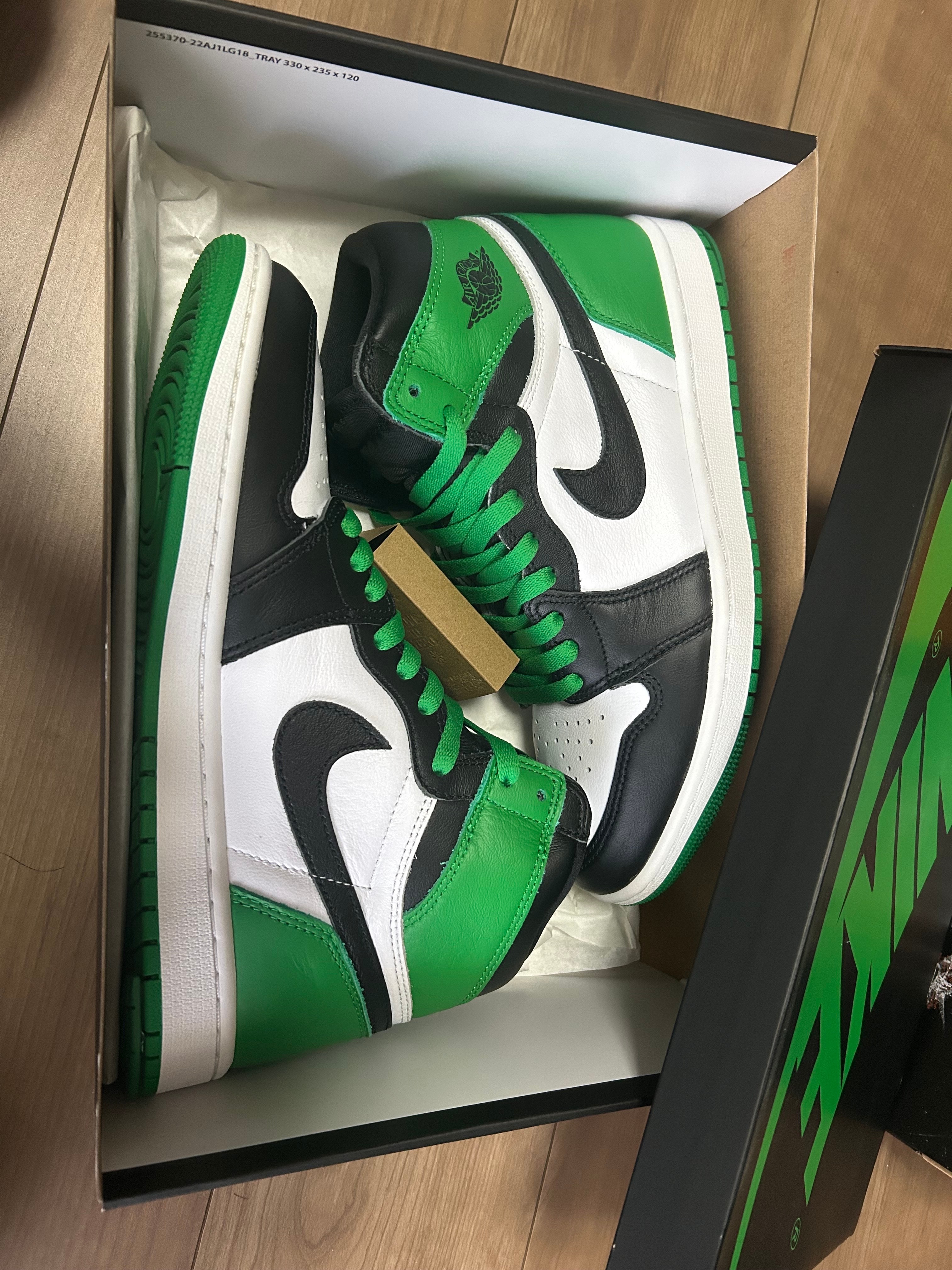 Nike Air Jordan 1 Retro High OG "Celtics/Black and Lucky Green" (2023)