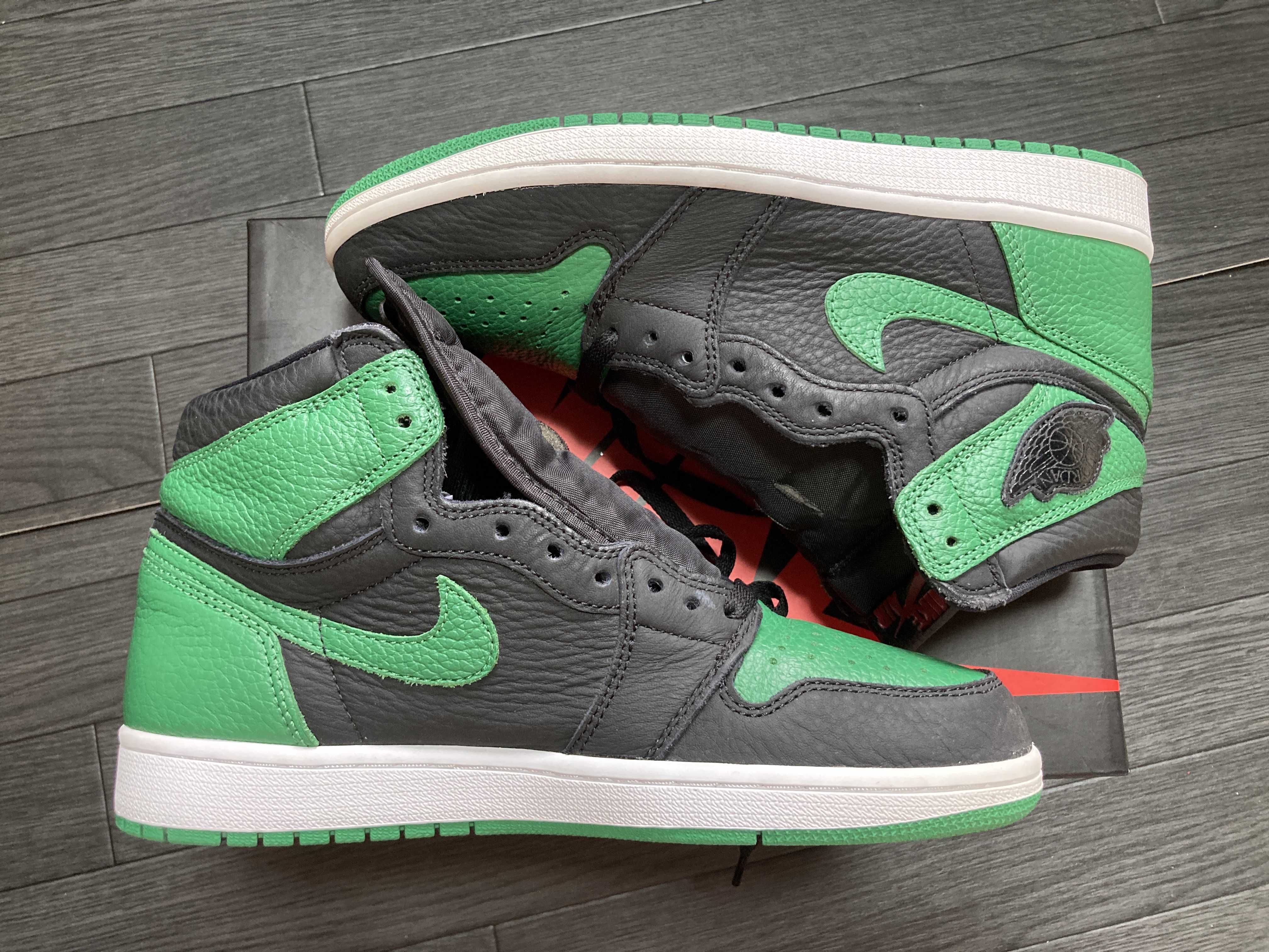 Nike Air Jordan 1 Retro High OG "Black/Pine Green" (2020)