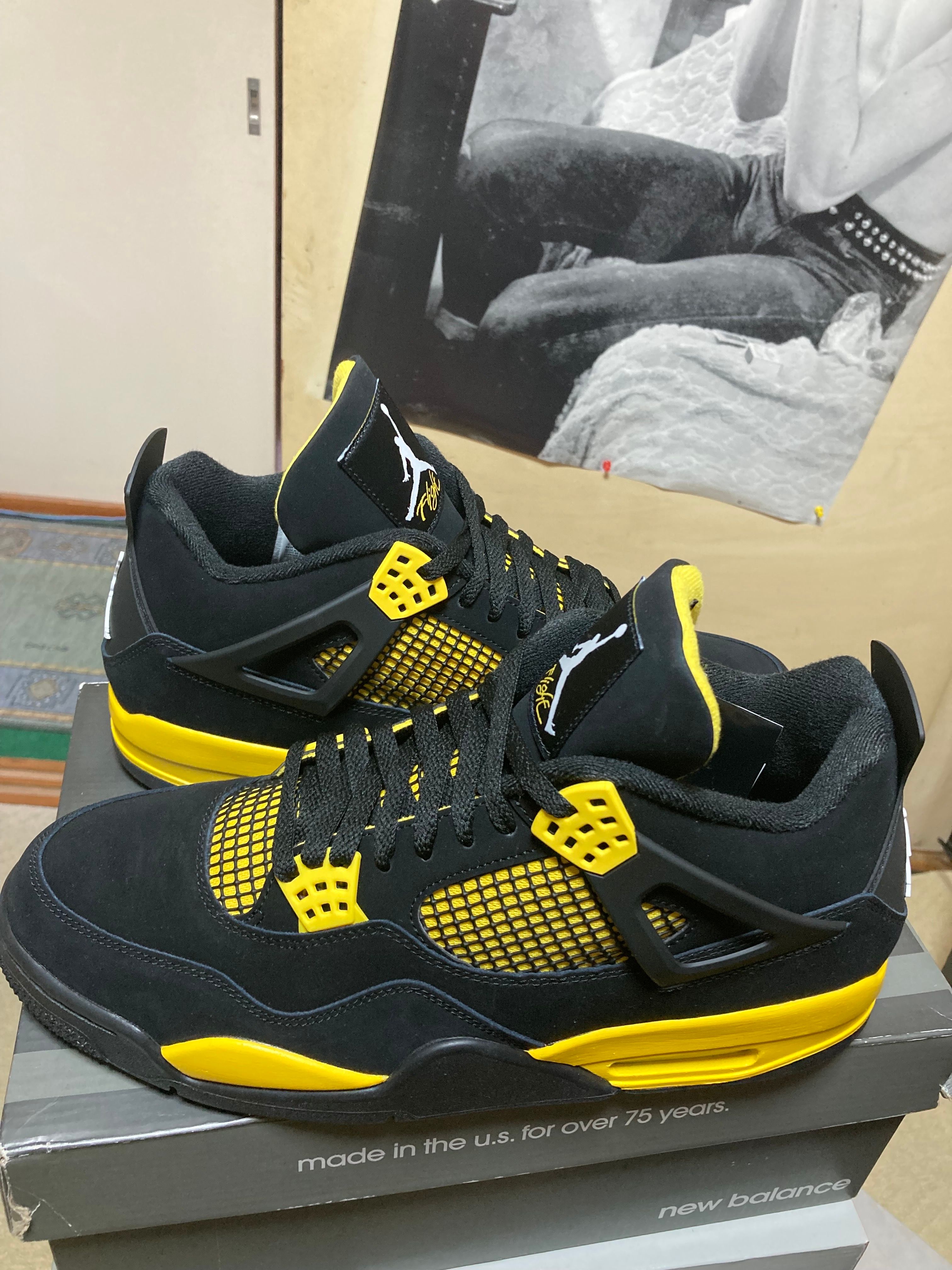 Nike Air Jordan 4 Retro "Thunder"(2023)