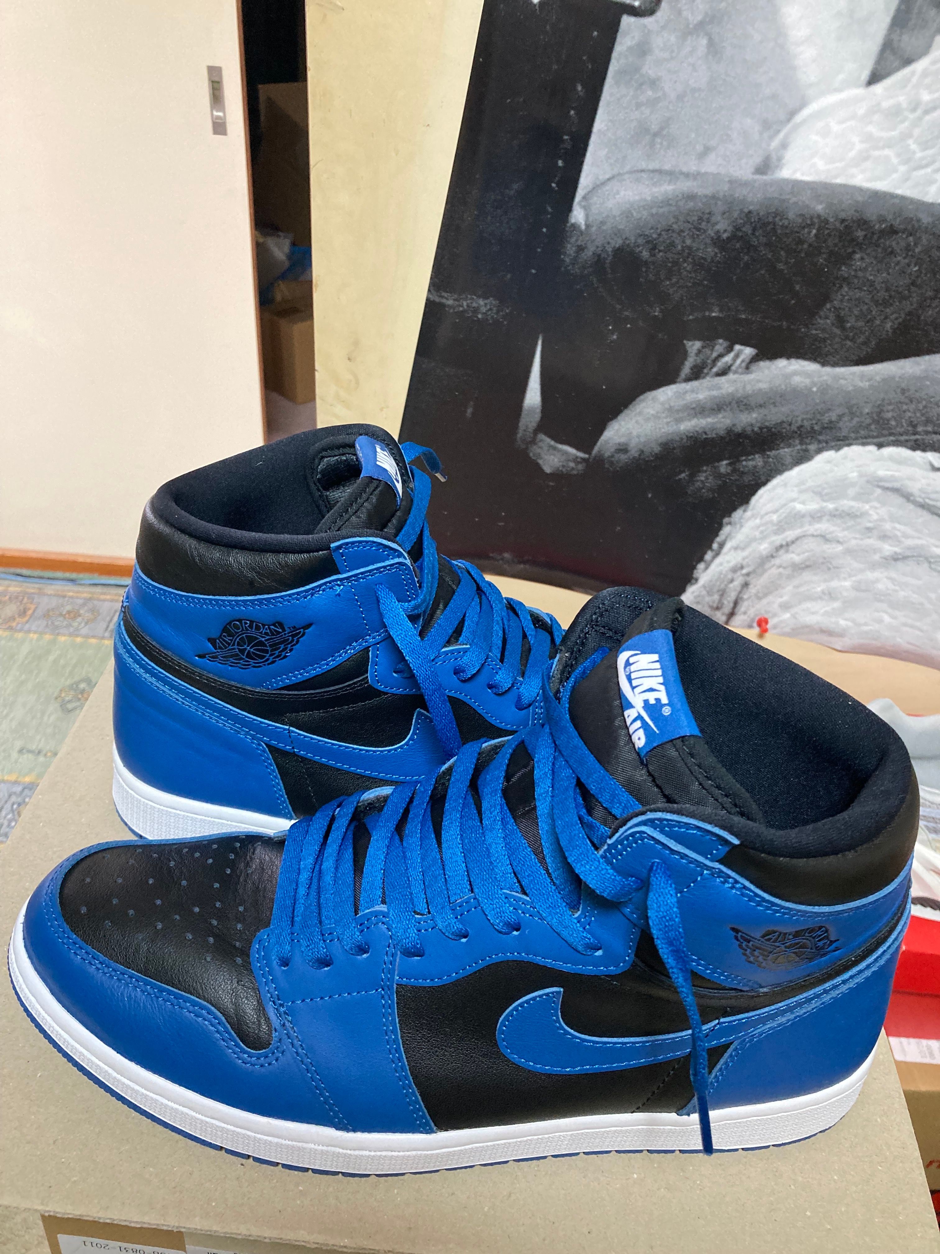Nike Air Jordan 1 Retro High OG "Dark Marina Blue"