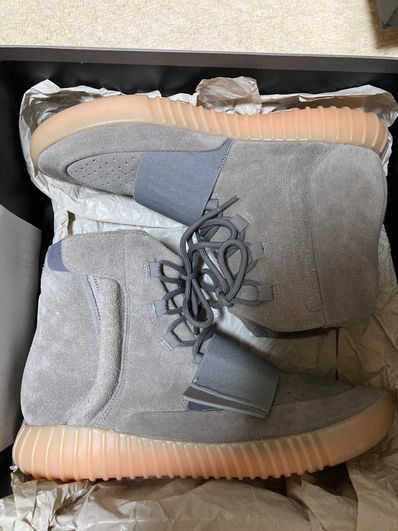 adidas Yeezy Boost 750 "Light Grey Glow In The Dark"